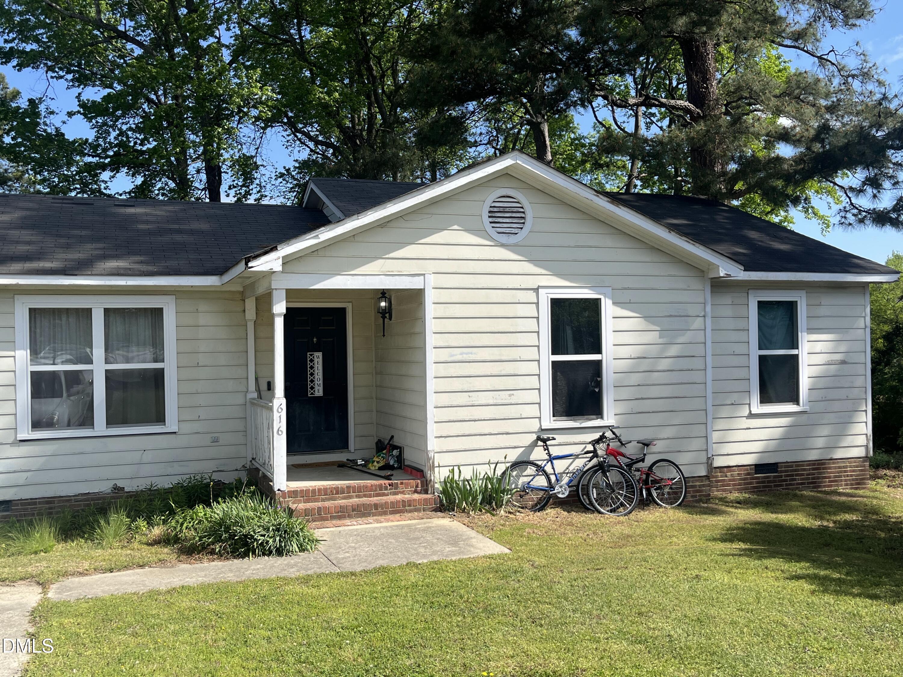 616 Bladestone Court
