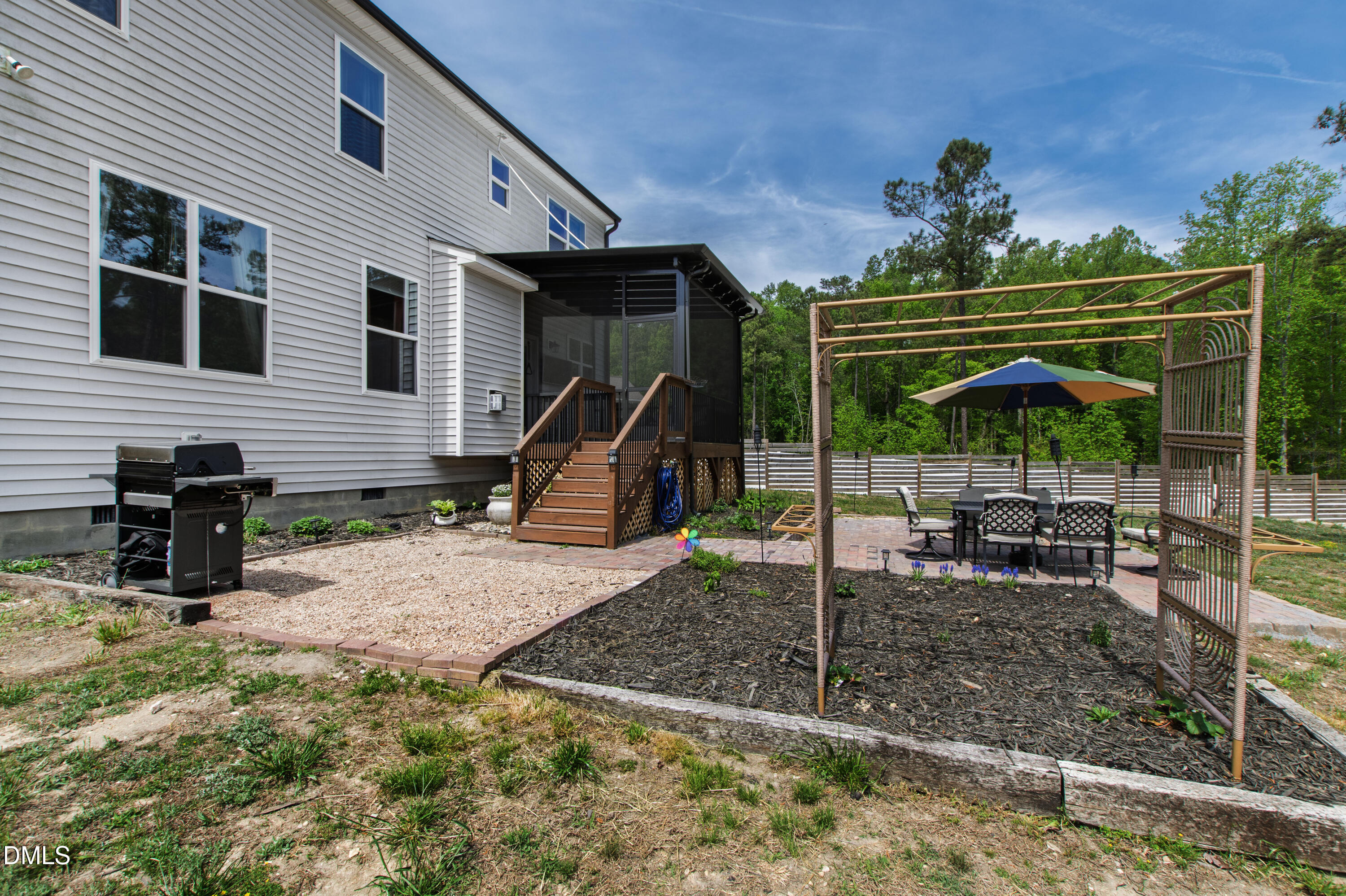 372 Nickleby Way