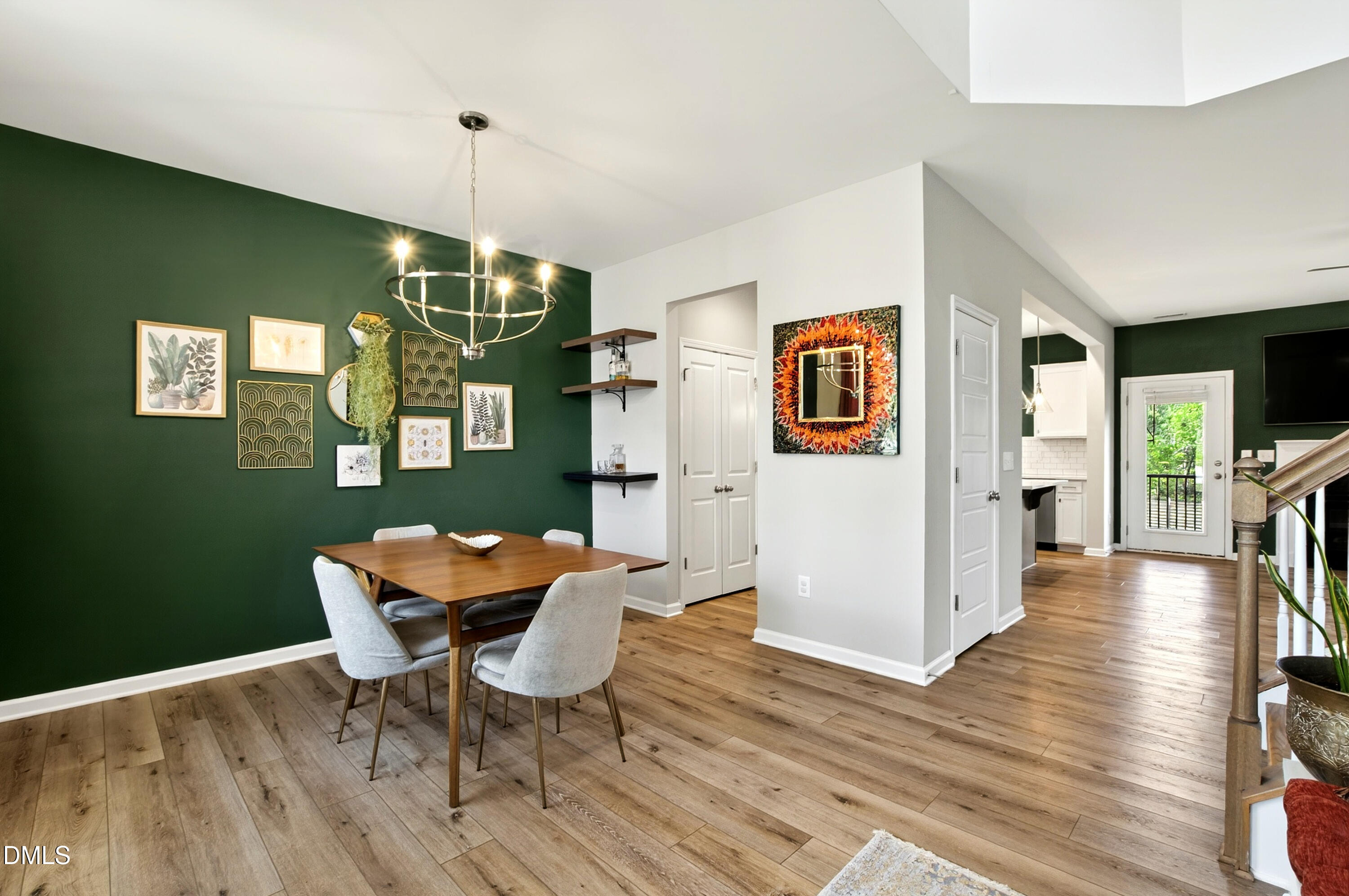 372 Nickleby Way
