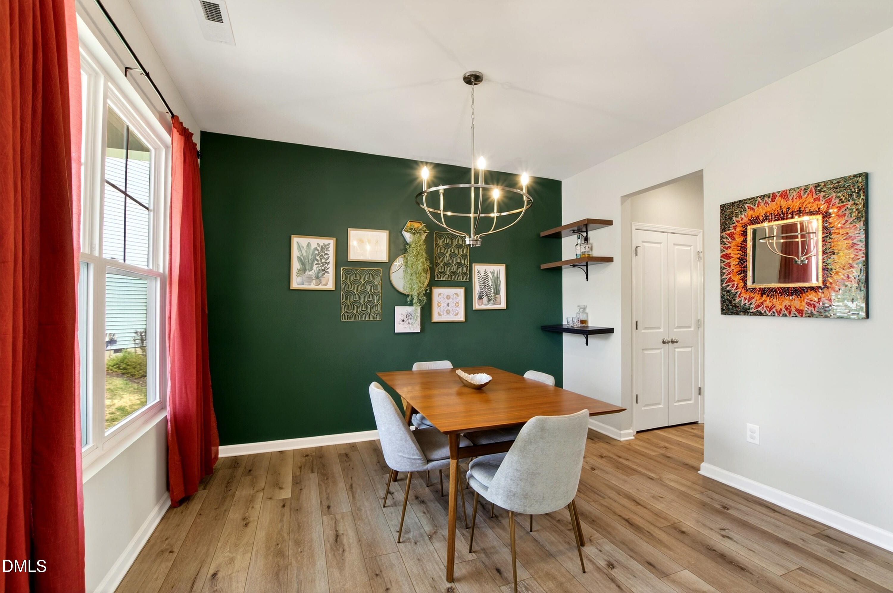 372 Nickleby Way