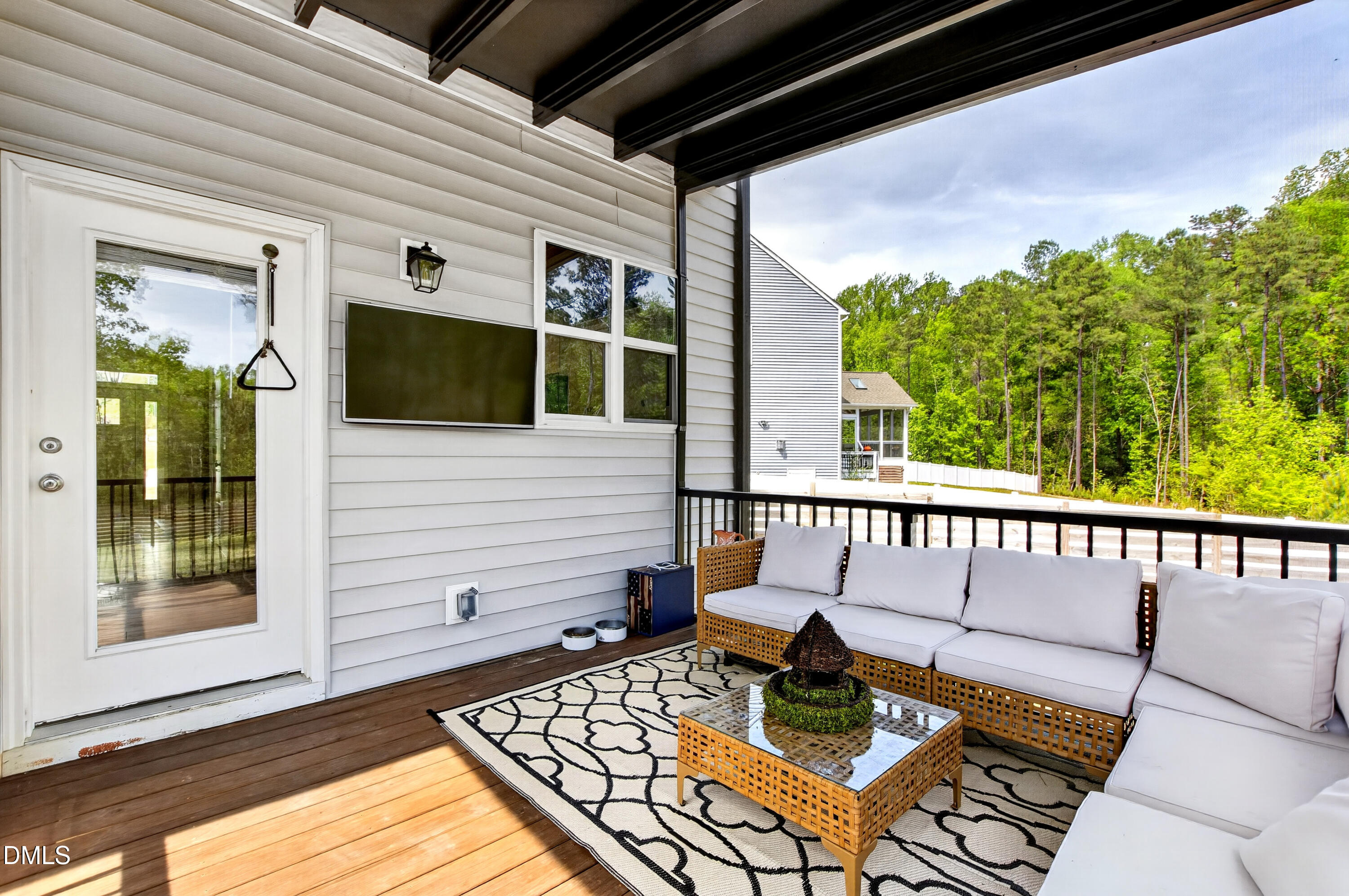 372 Nickleby Way