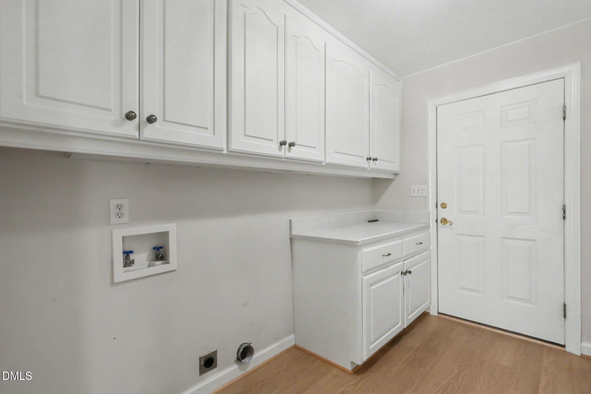 901 Carob Court
