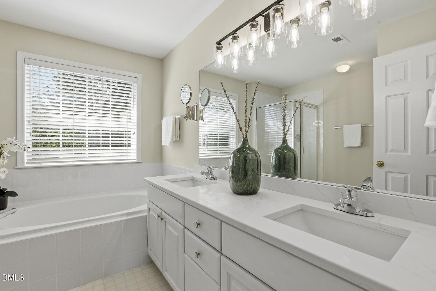 102 Zoa Court