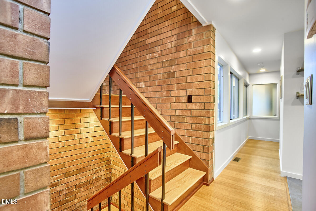 216 Glenhill Lane