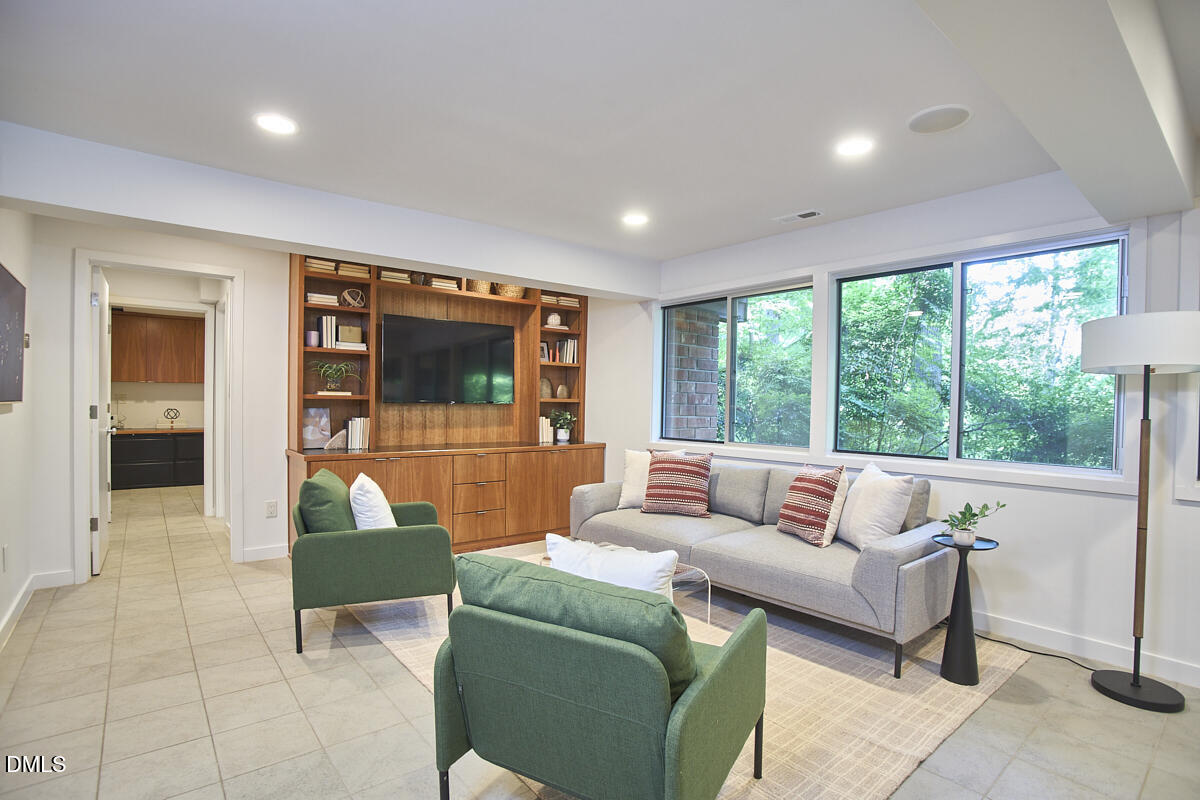 216 Glenhill Lane