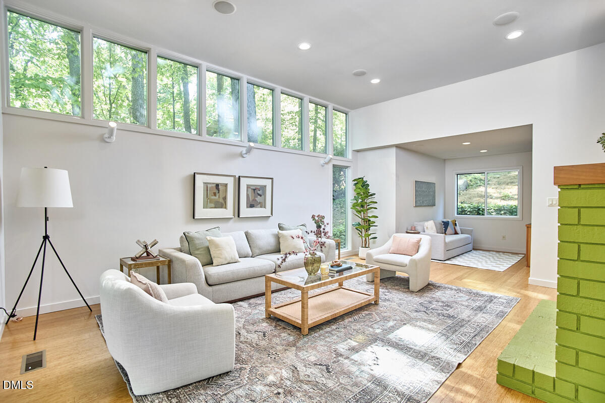 216 Glenhill Lane