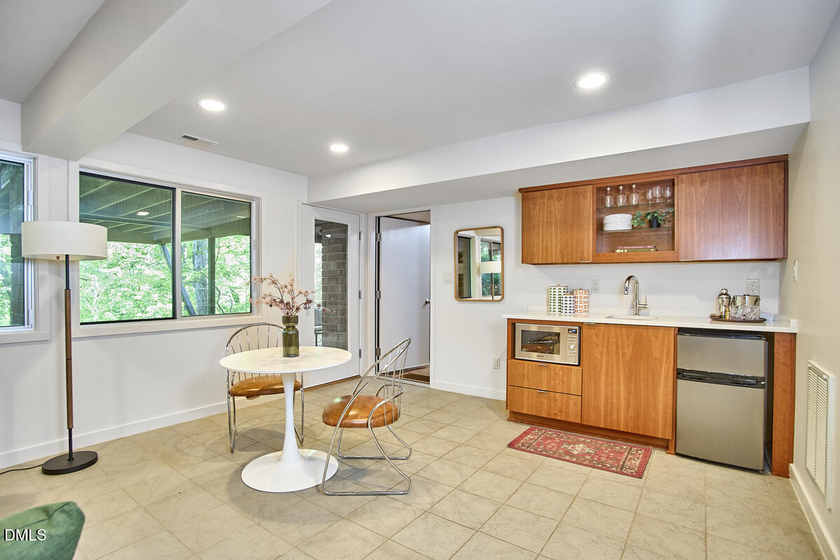 216 Glenhill Lane