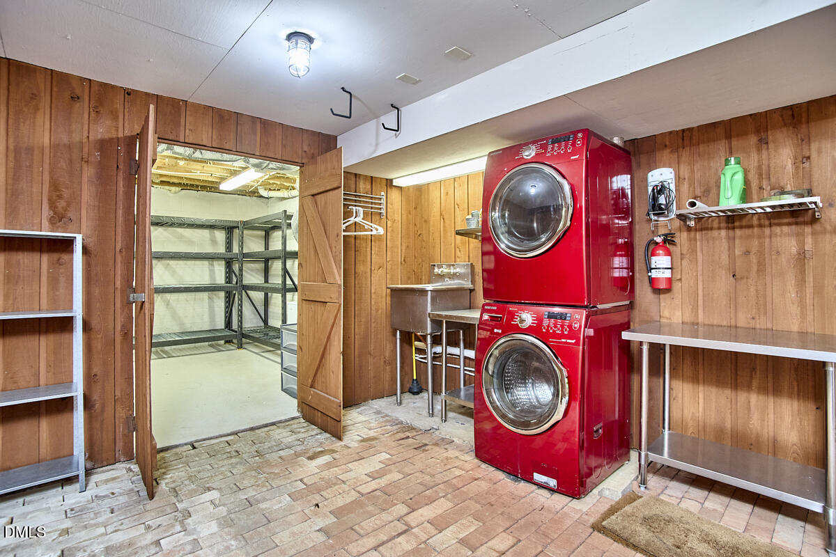 216 Glenhill Lane