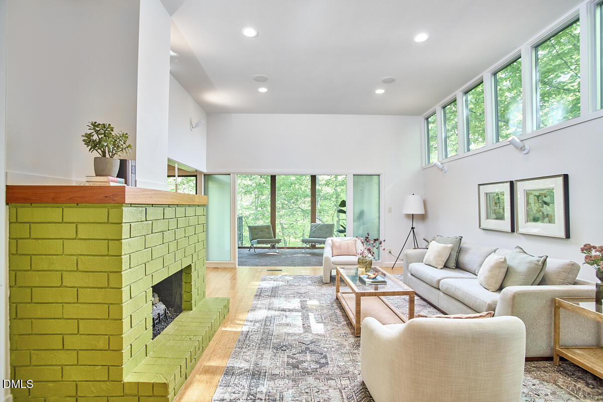 216 Glenhill Lane