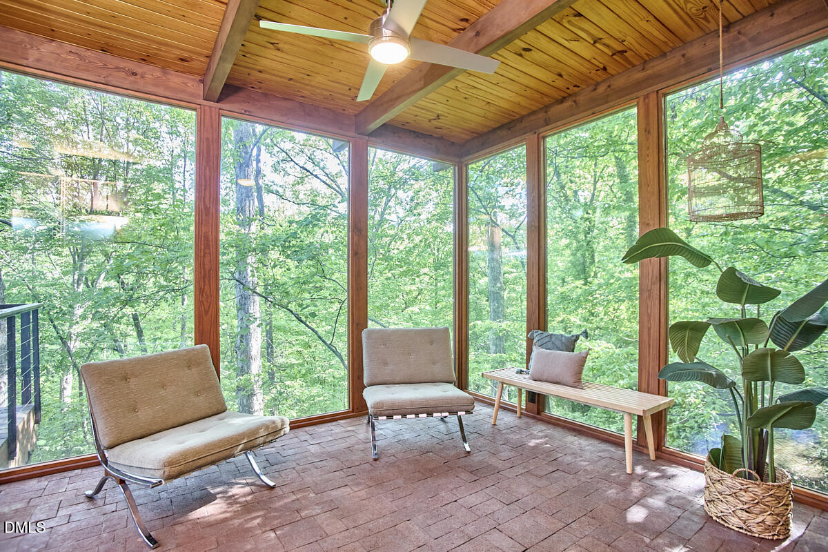 216 Glenhill Lane