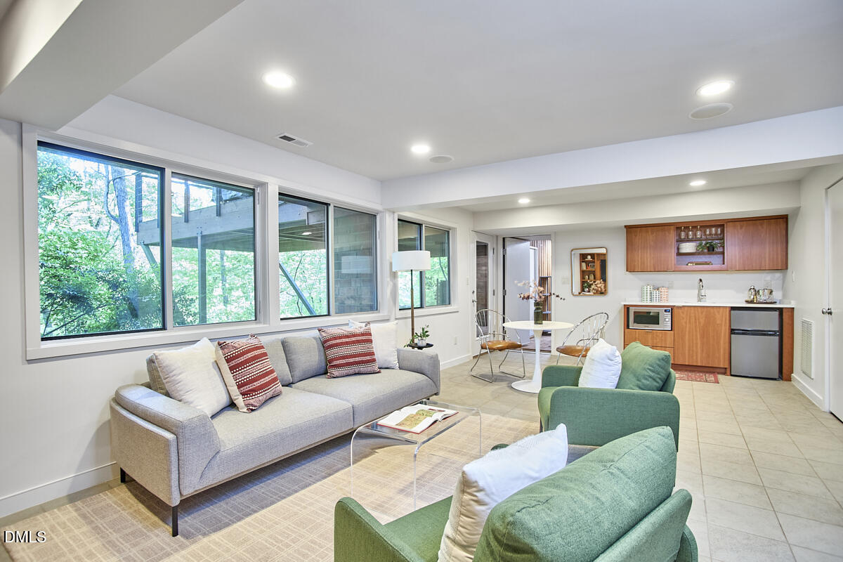 216 Glenhill Lane