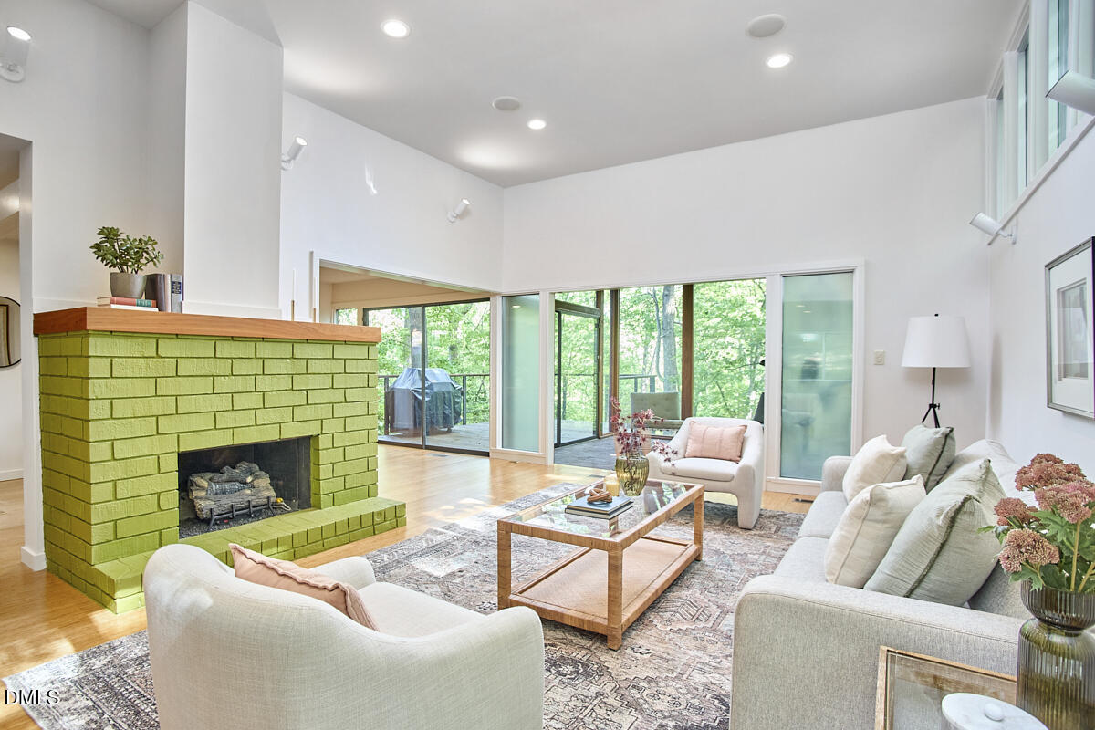 216 Glenhill Lane