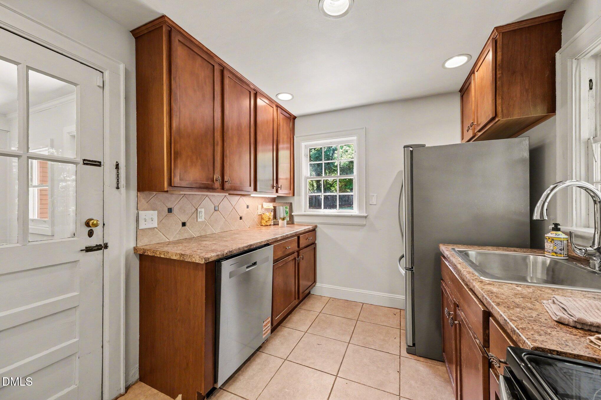 214 Lafayette Road