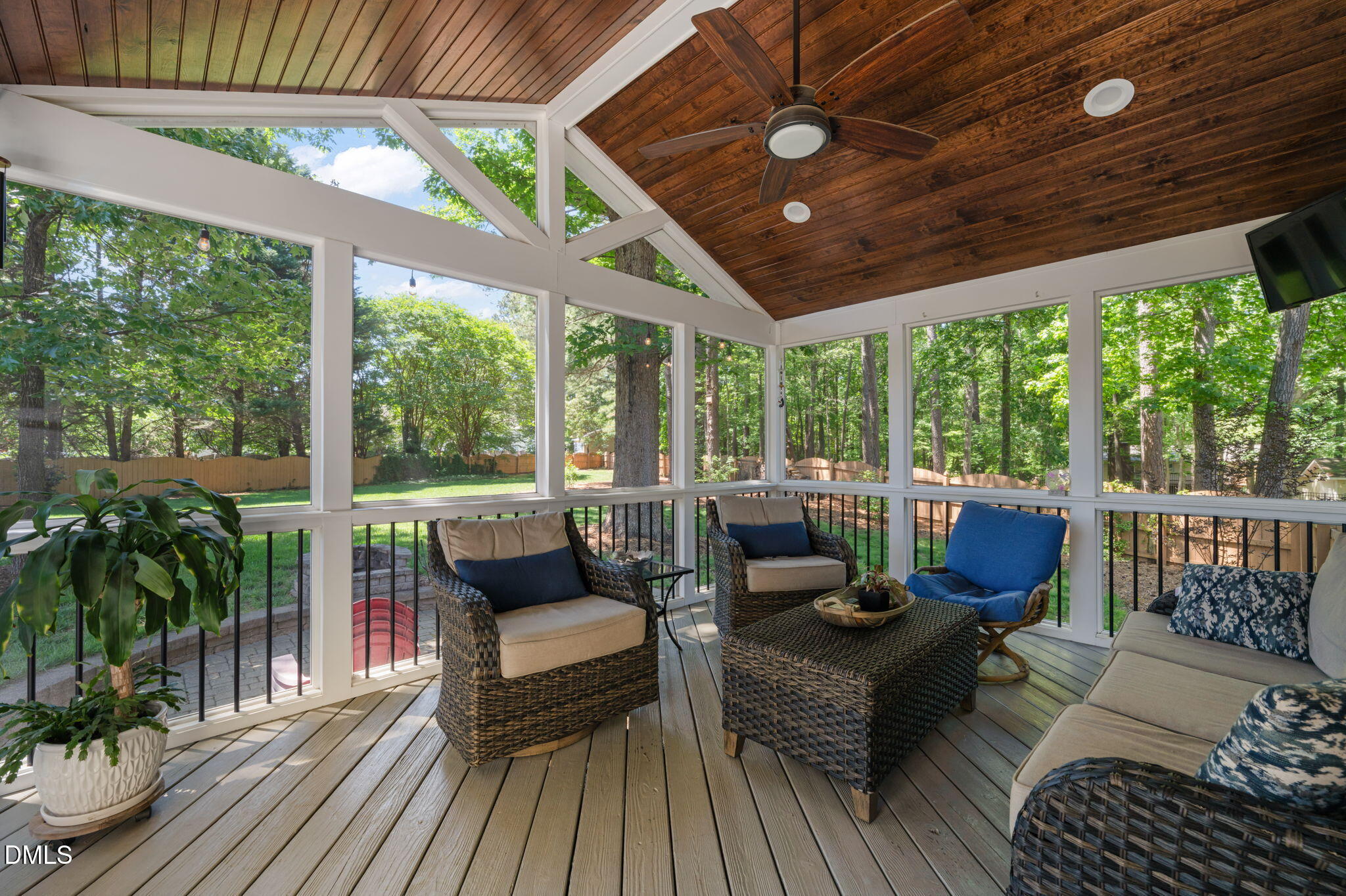 2100 Crispland Court