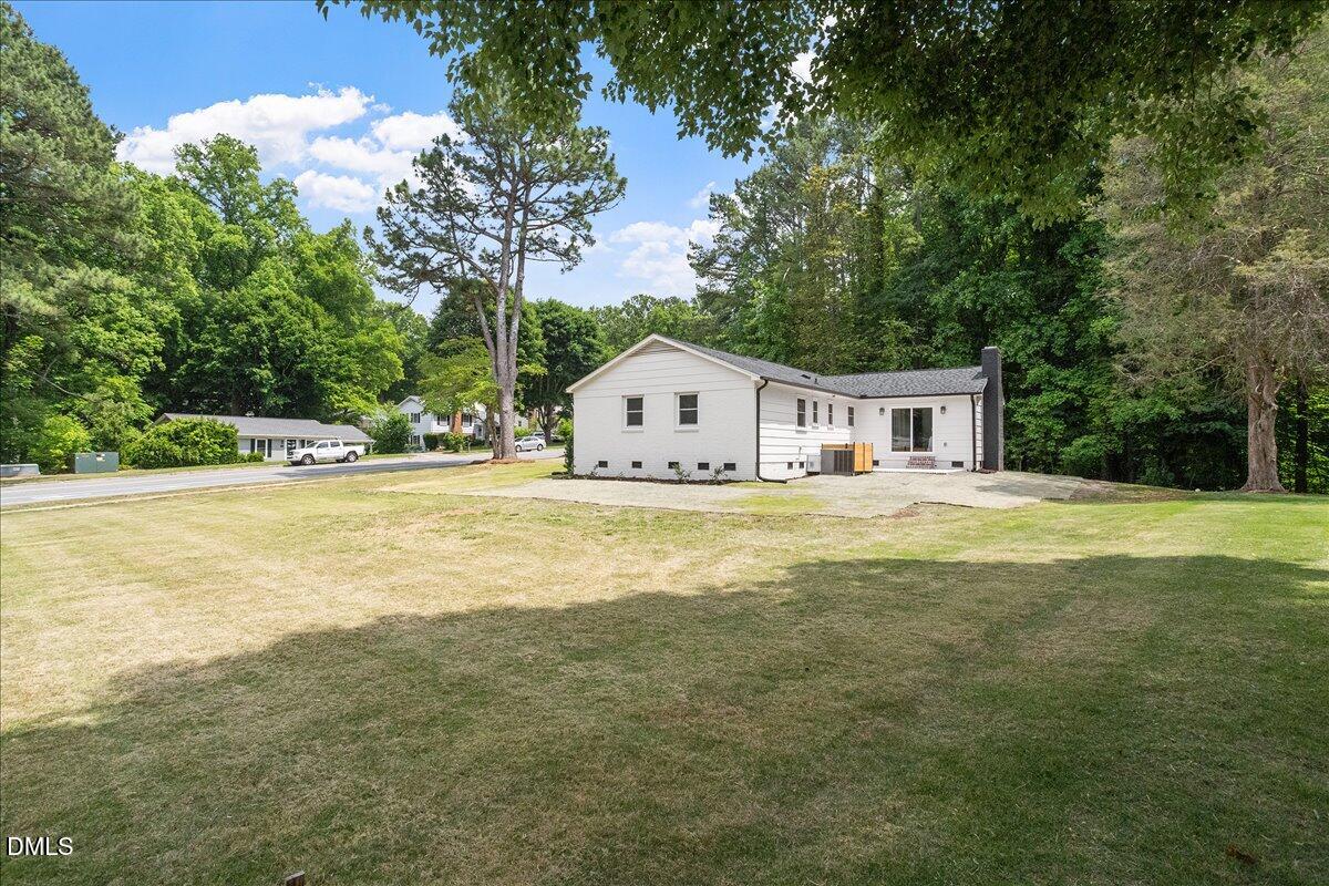 6033 N Hills Drive
