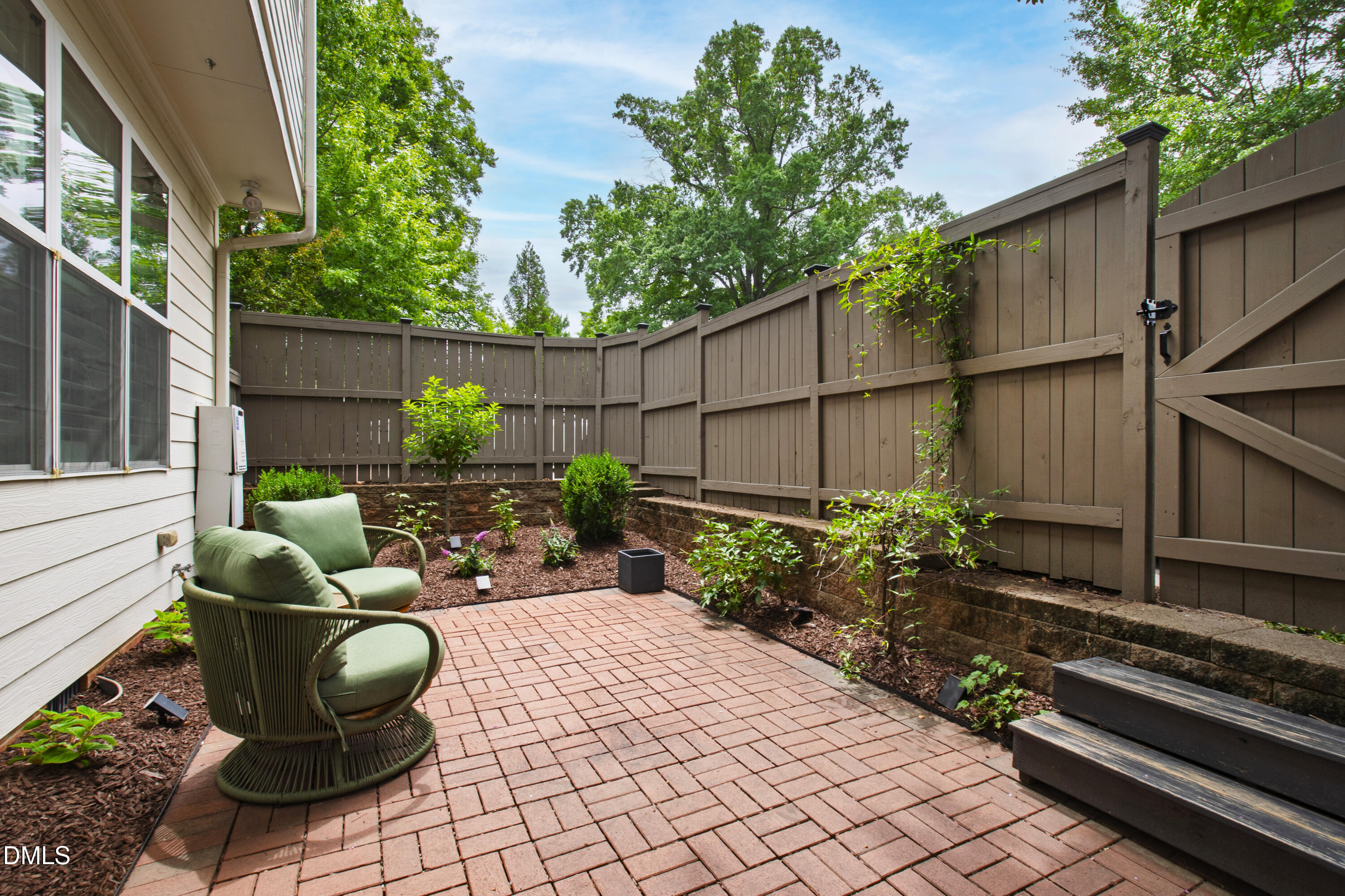 2741 Oberlin Road # 101