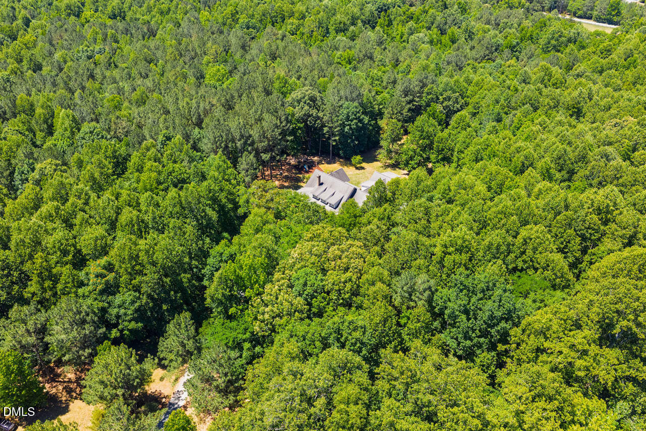 808 Solitude Point