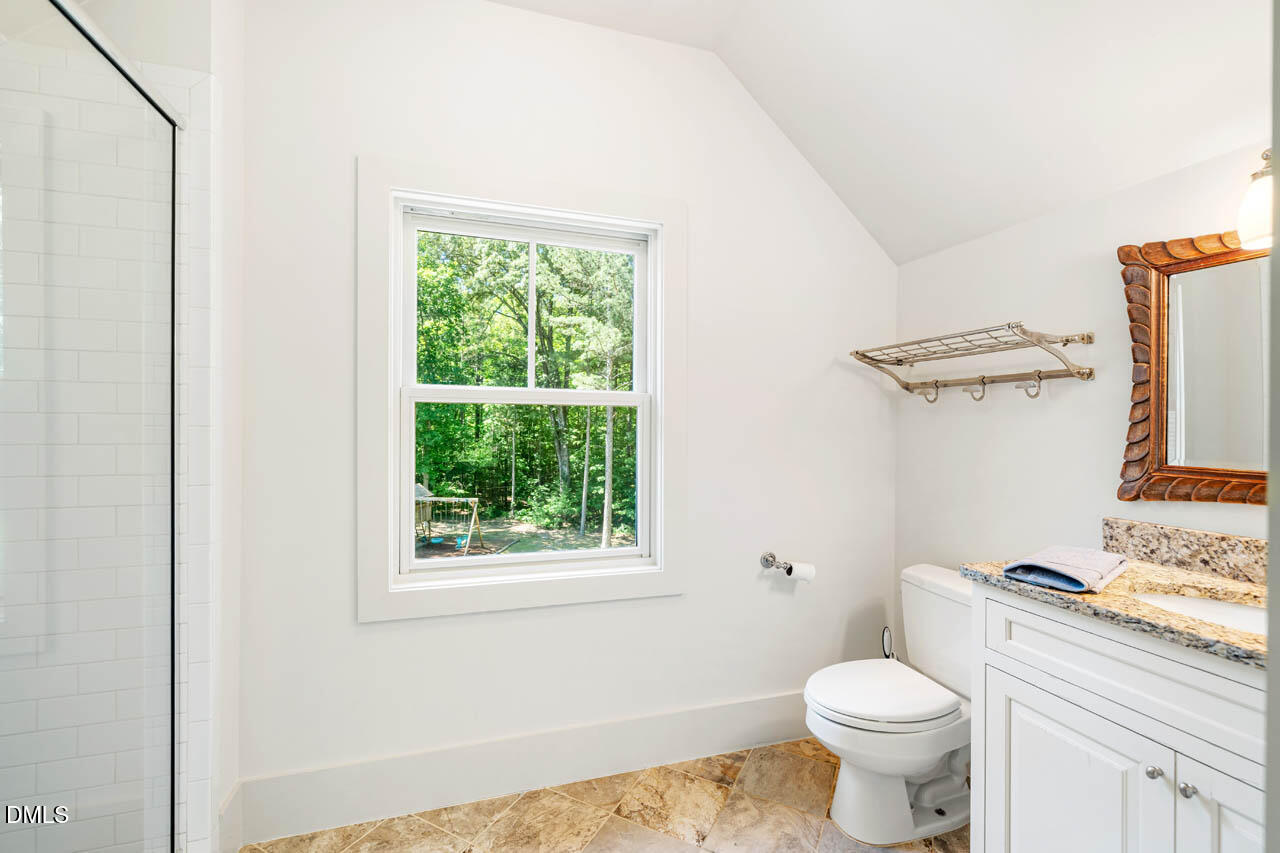 808 Solitude Point