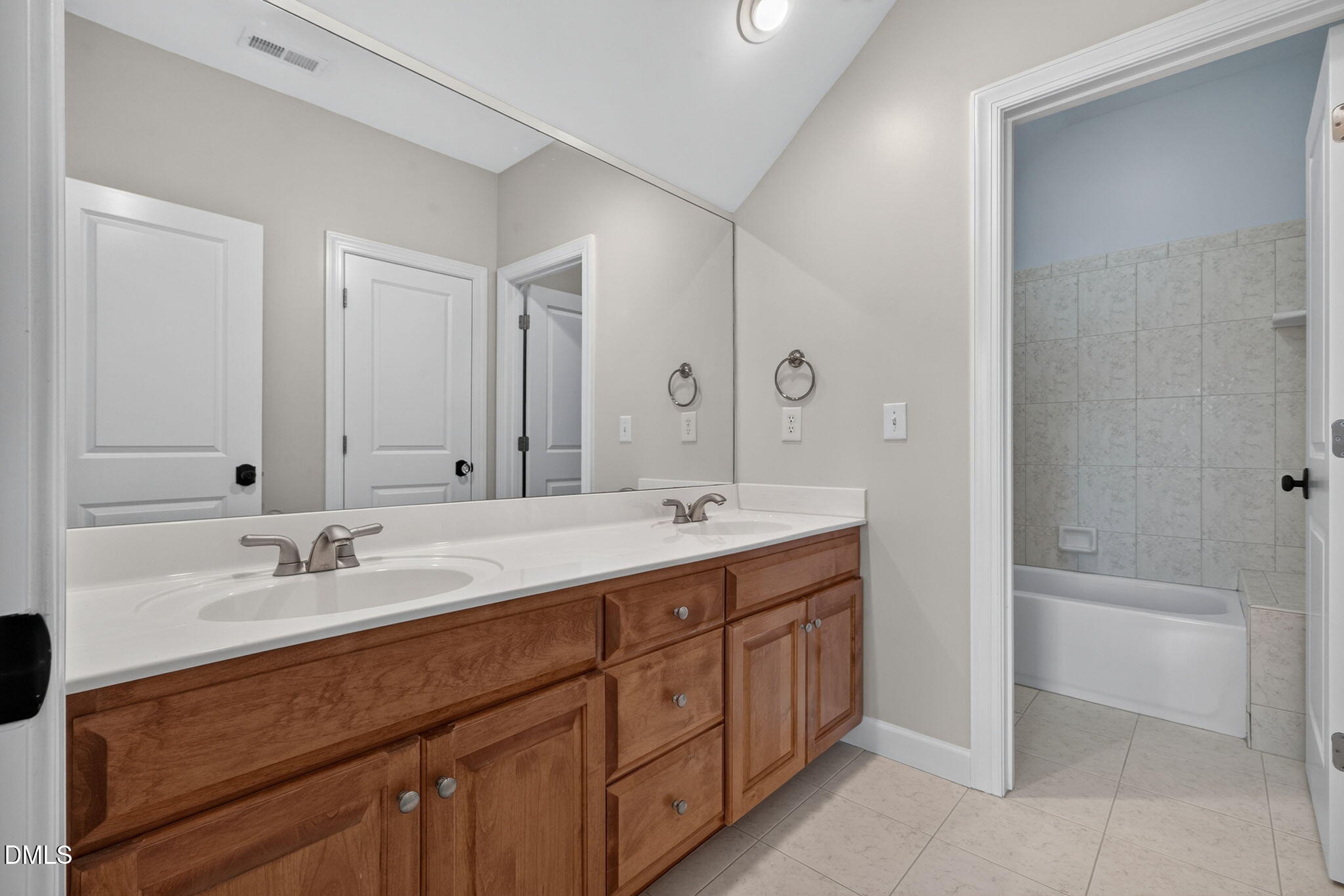 4908 Majestic Prince Court