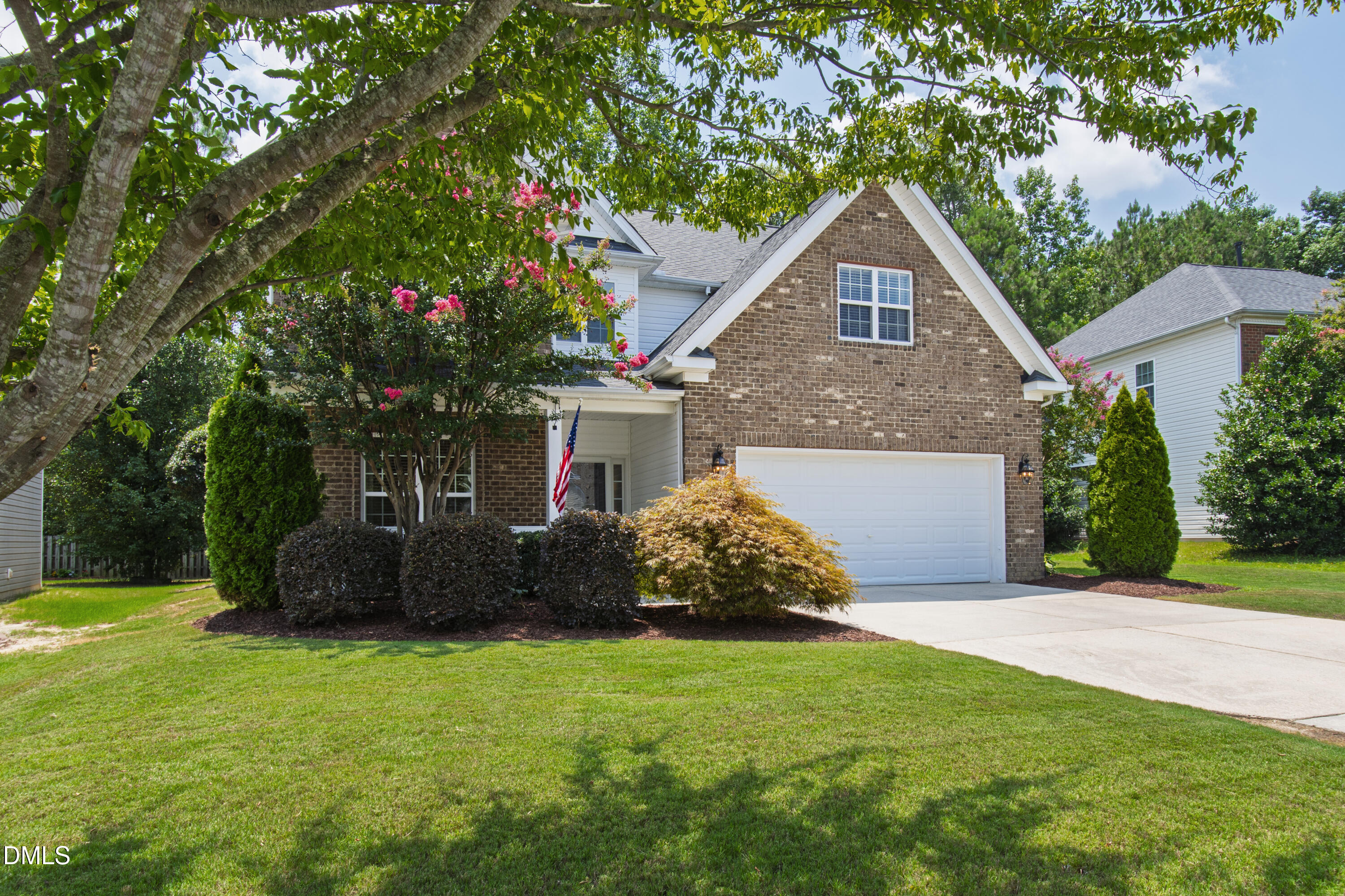 6220 Amber Bluffs Crescent