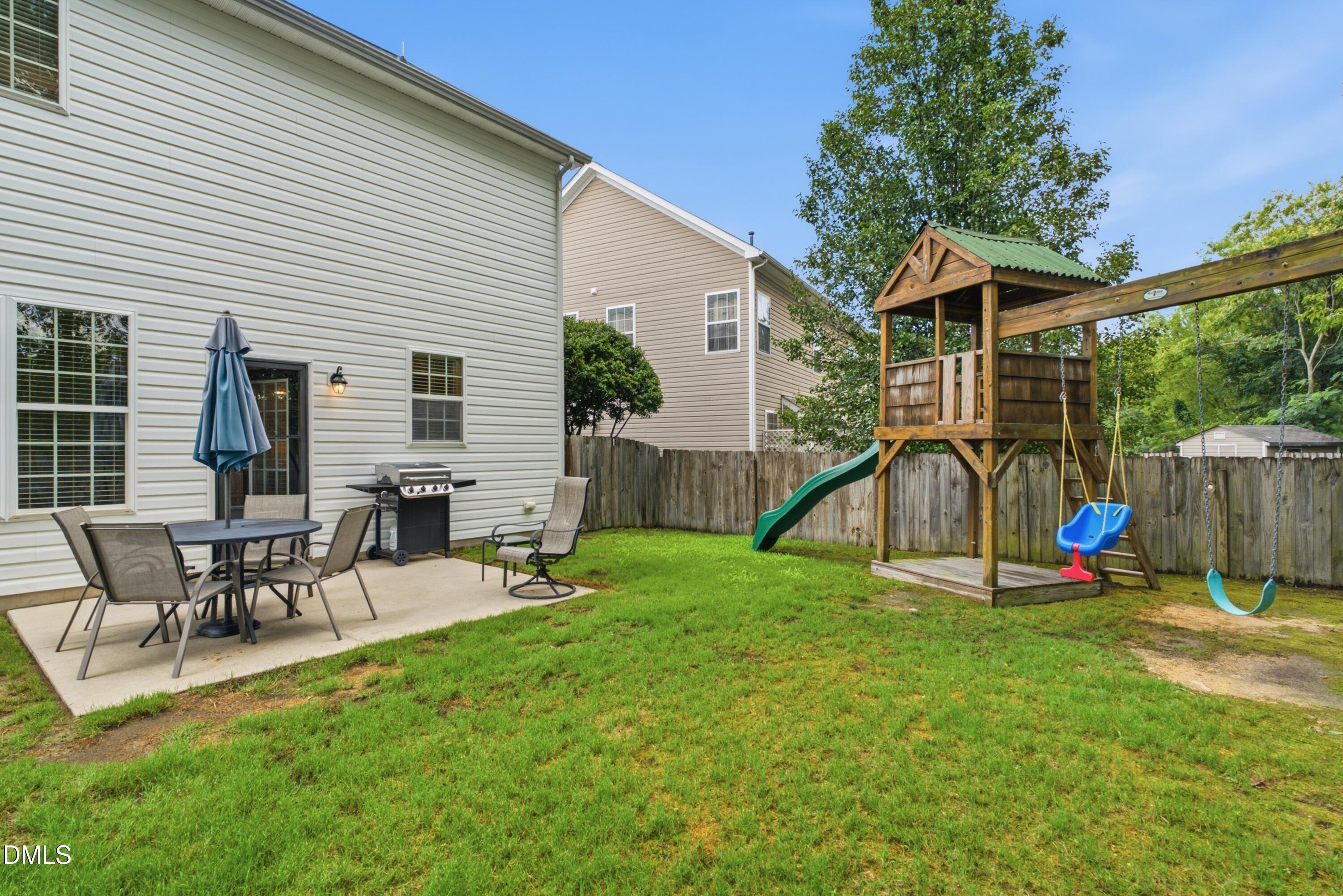 6220 Amber Bluffs Crescent