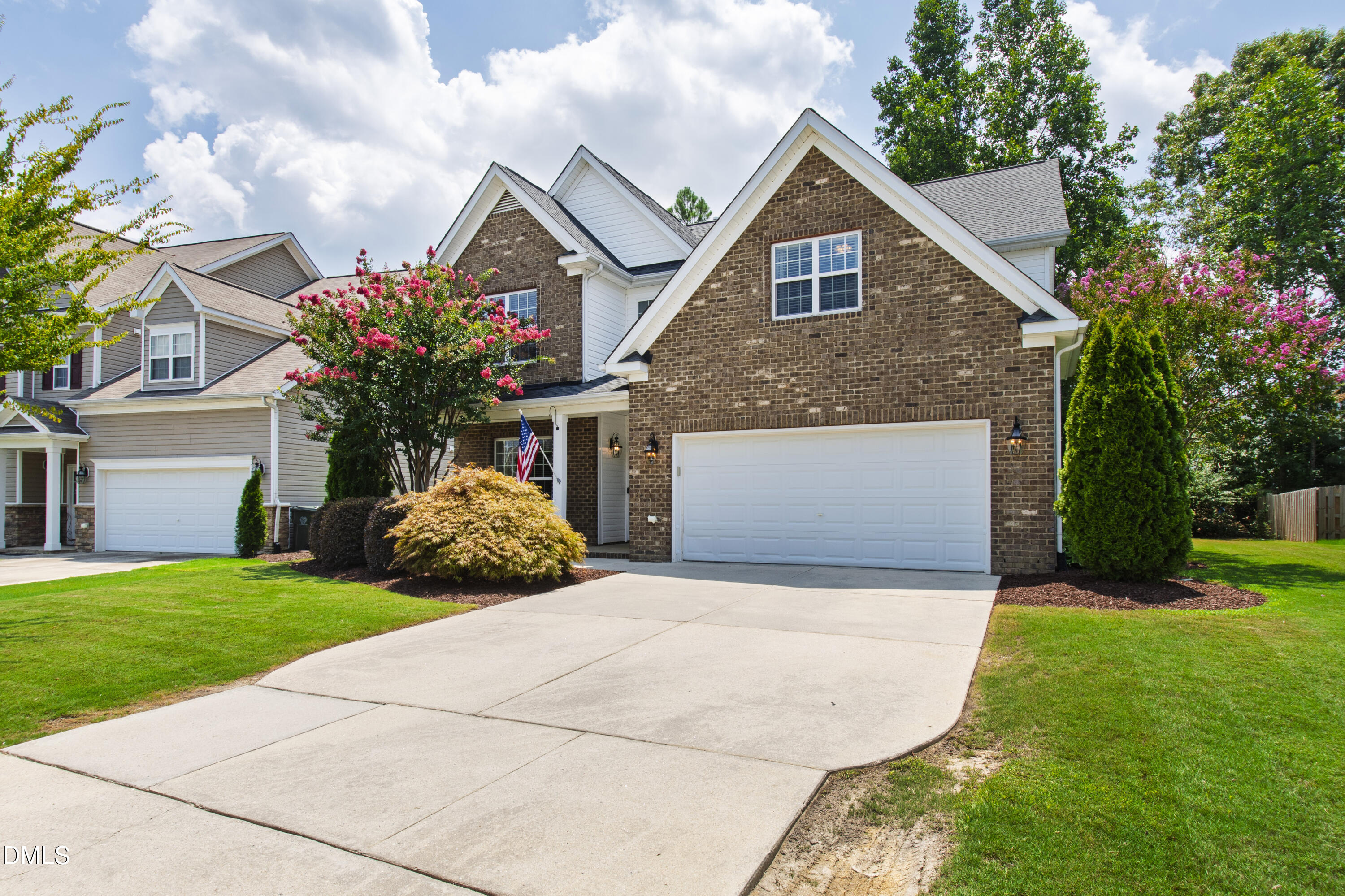 6220 Amber Bluffs Crescent
