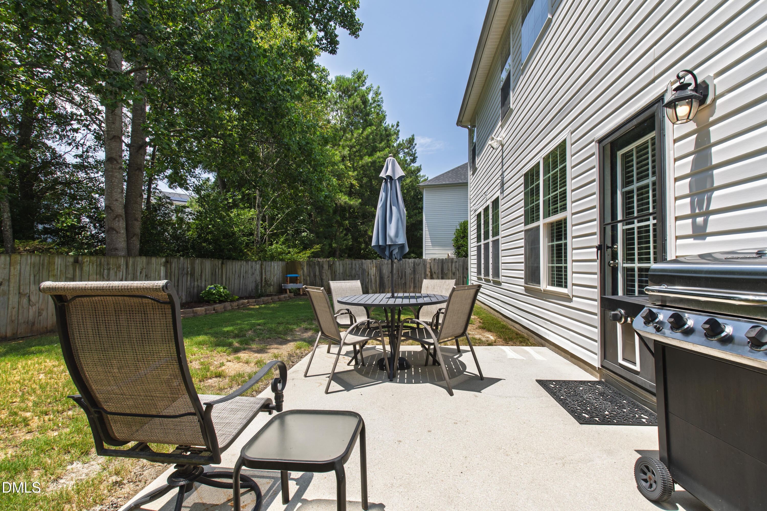 6220 Amber Bluffs Crescent
