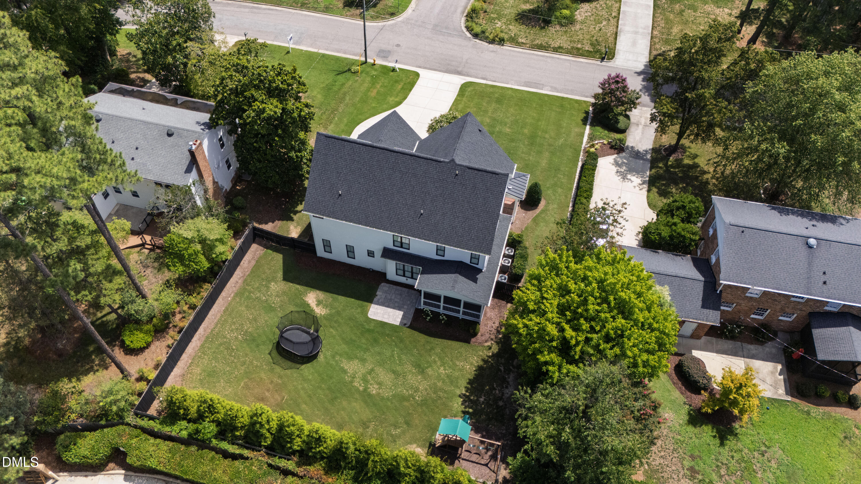 5021 Sandlewood Drive