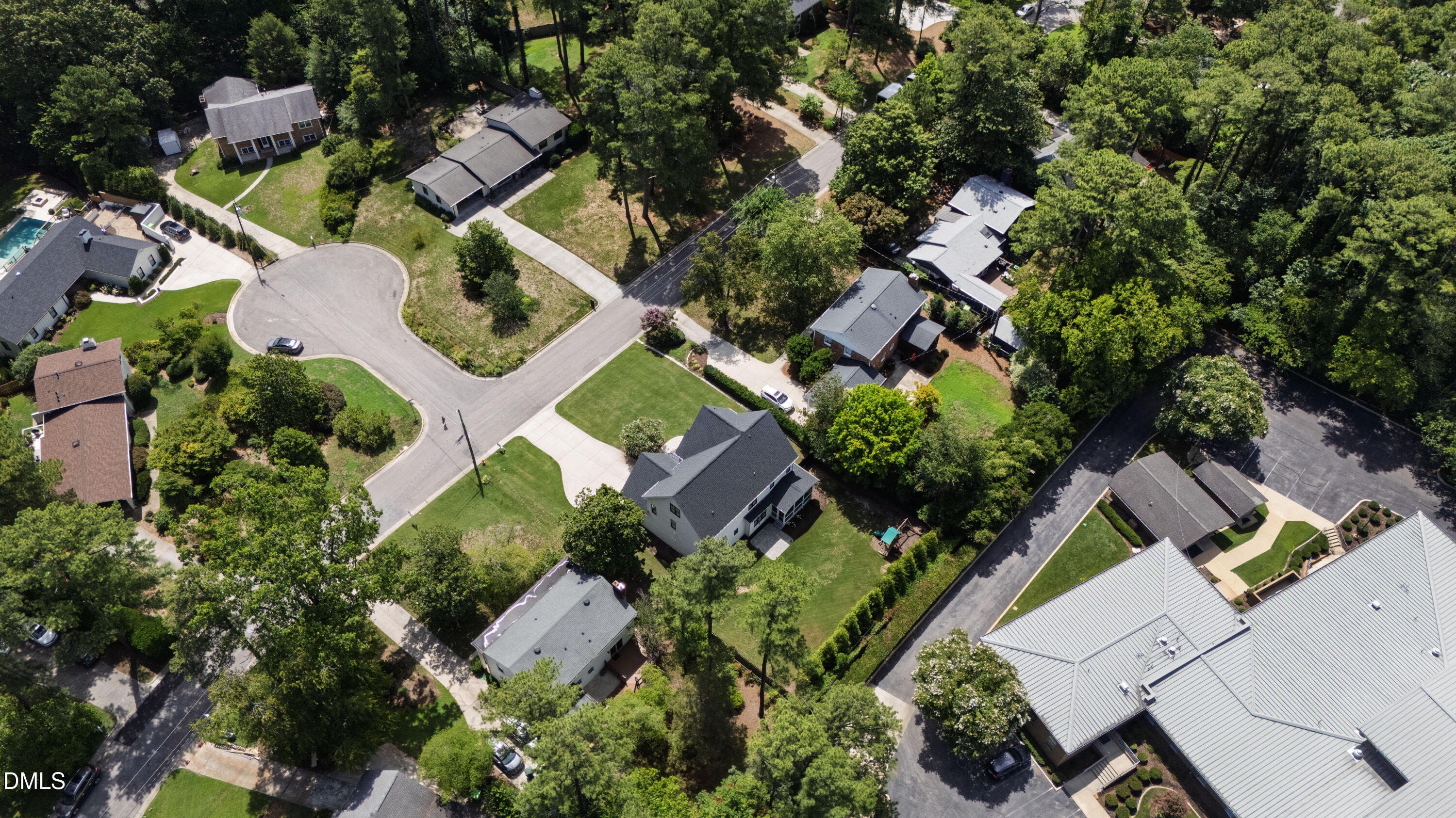 5021 Sandlewood Drive