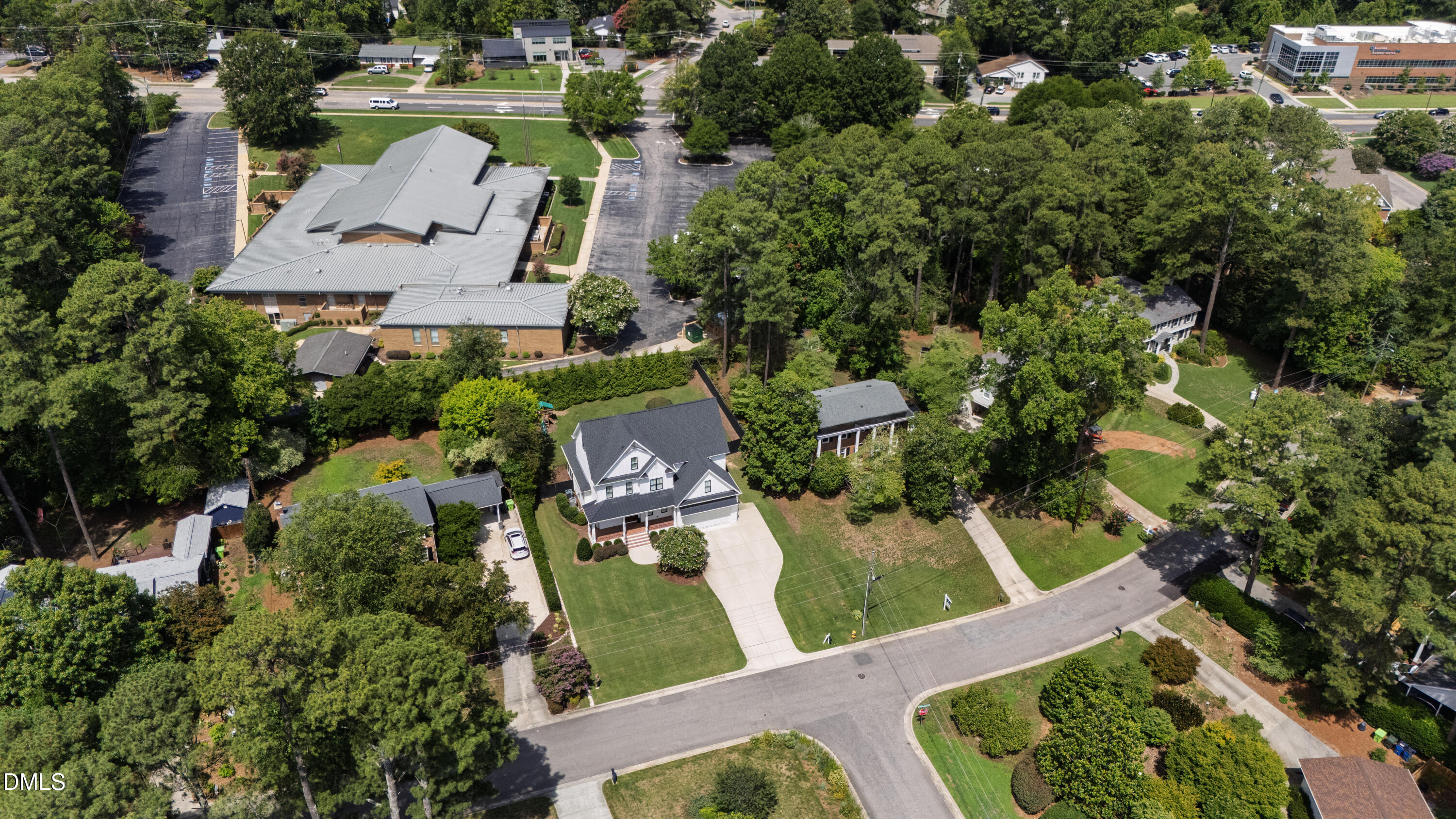 5021 Sandlewood Drive