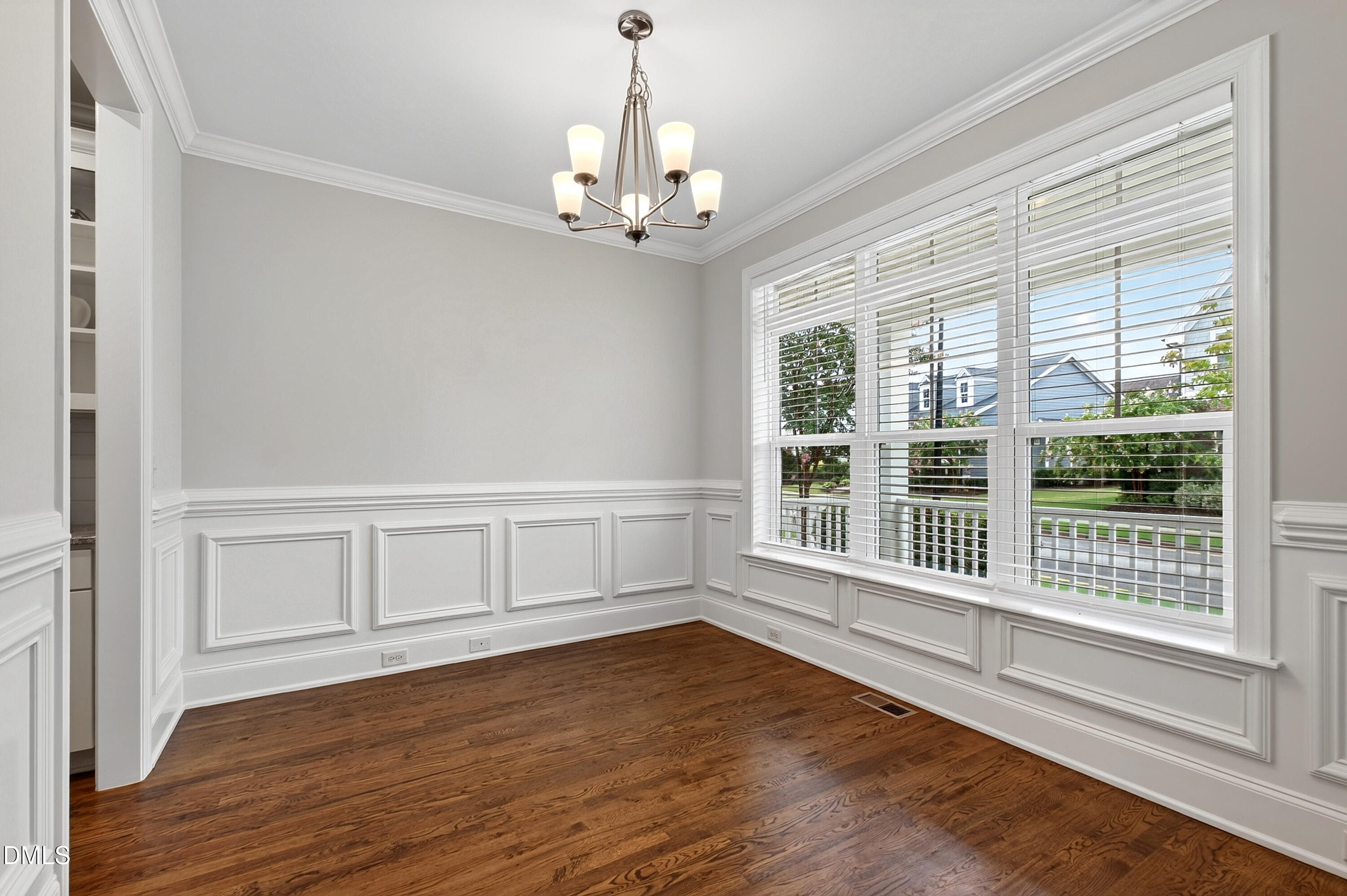 929 Groveview Wynd