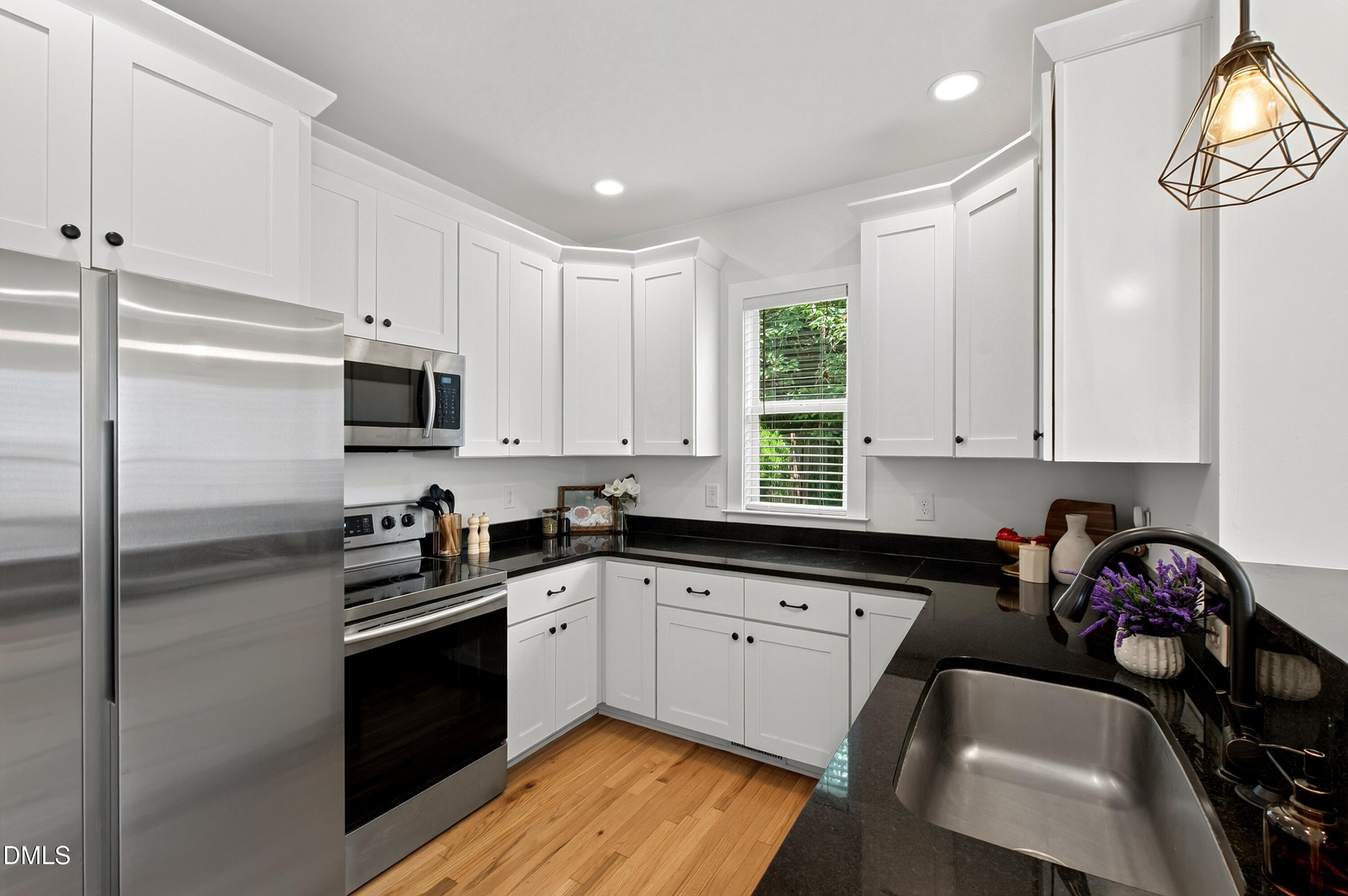 615 E Lenoir Street