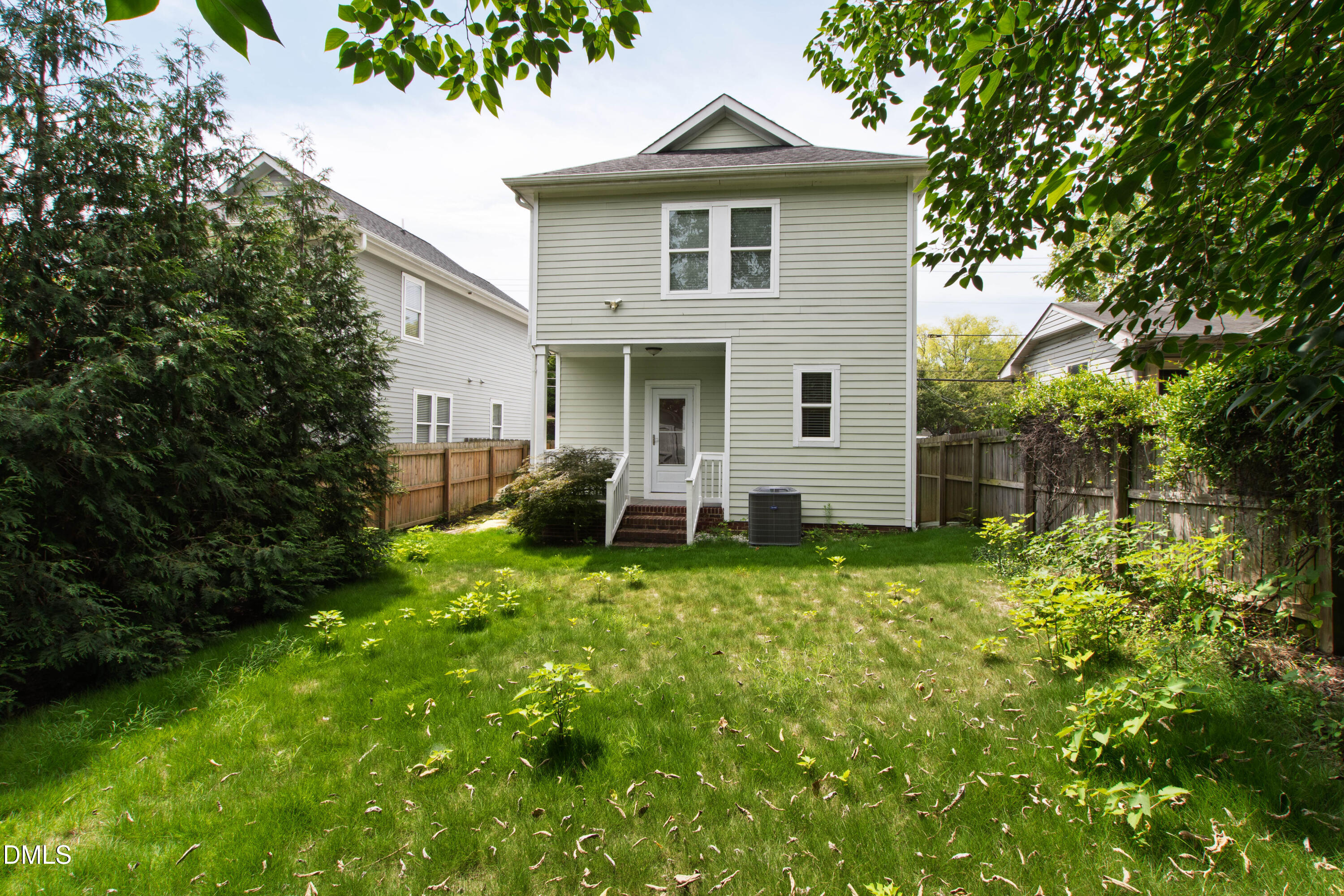 615 E Lenoir Street