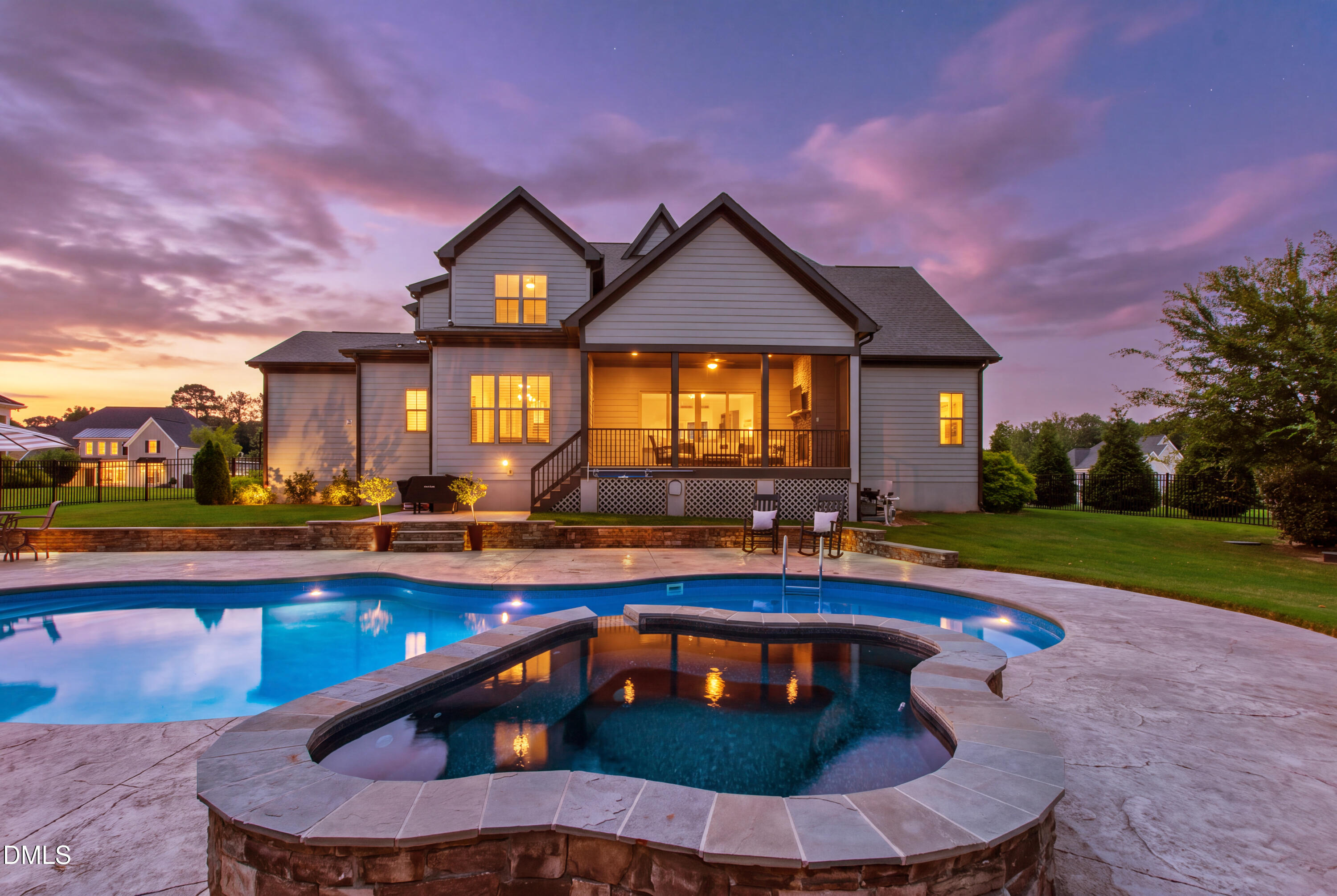 8012 Woodcross Way