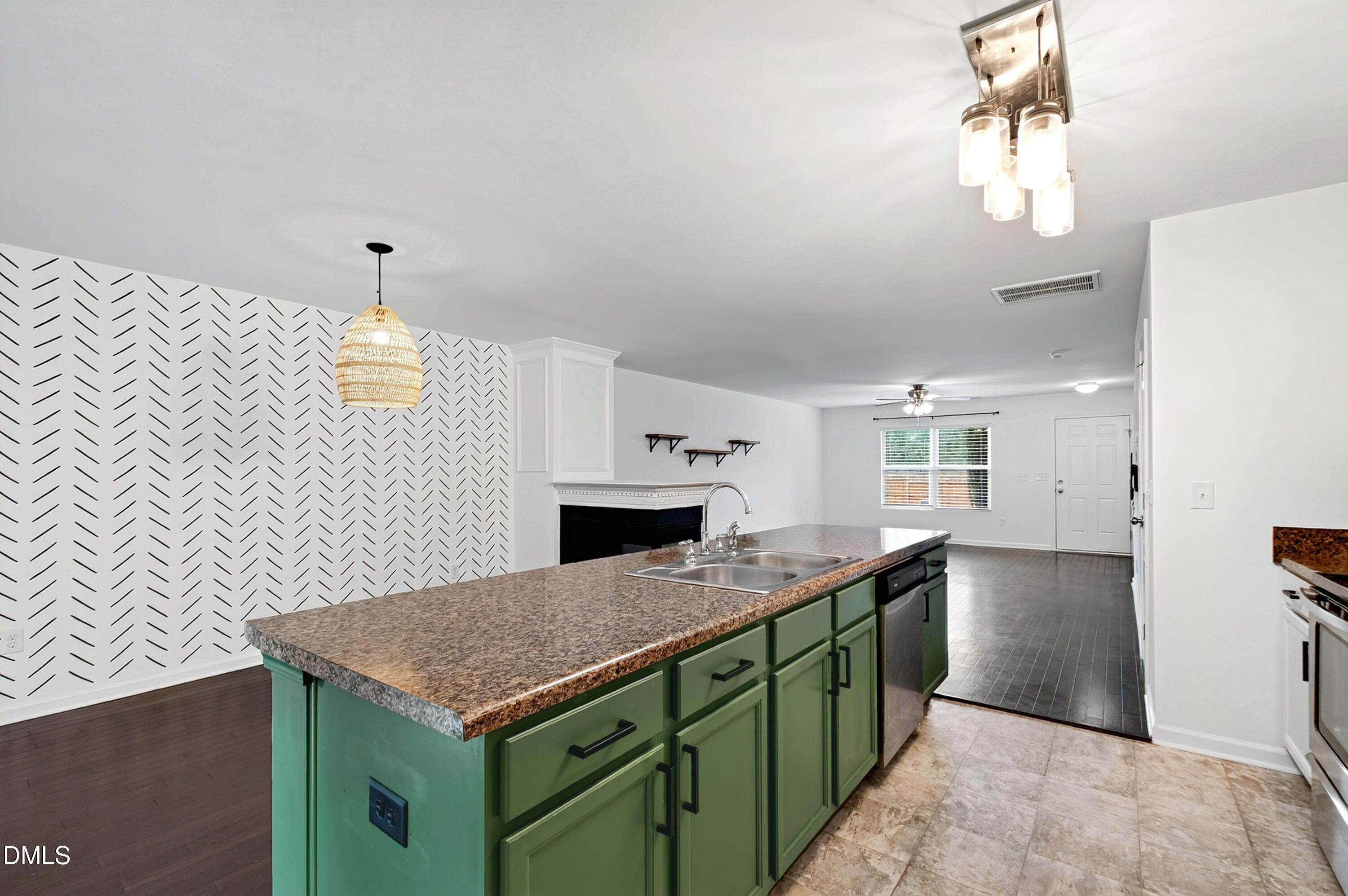 2931 Berkeley Springs Place