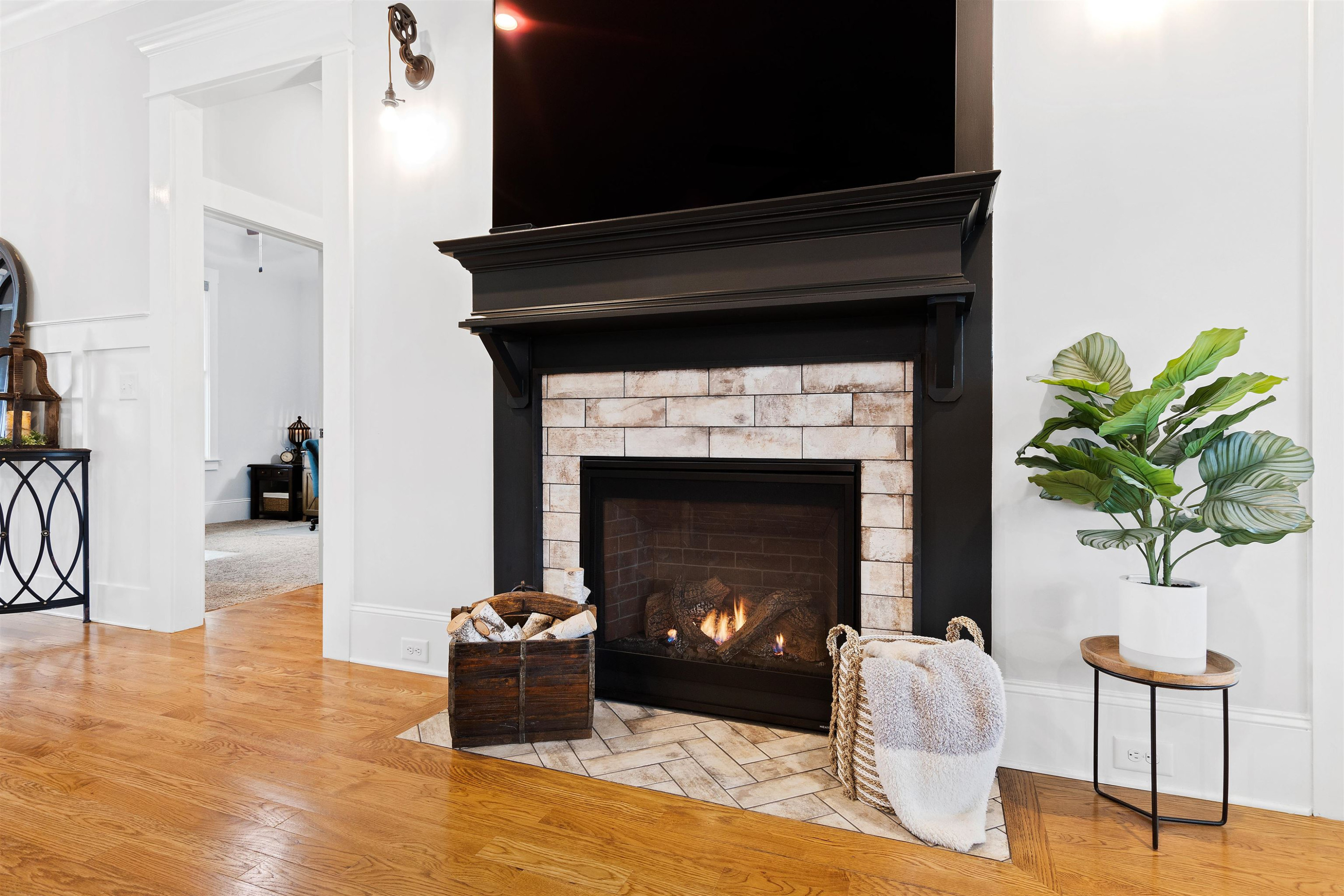 73 Constitution Avenue
