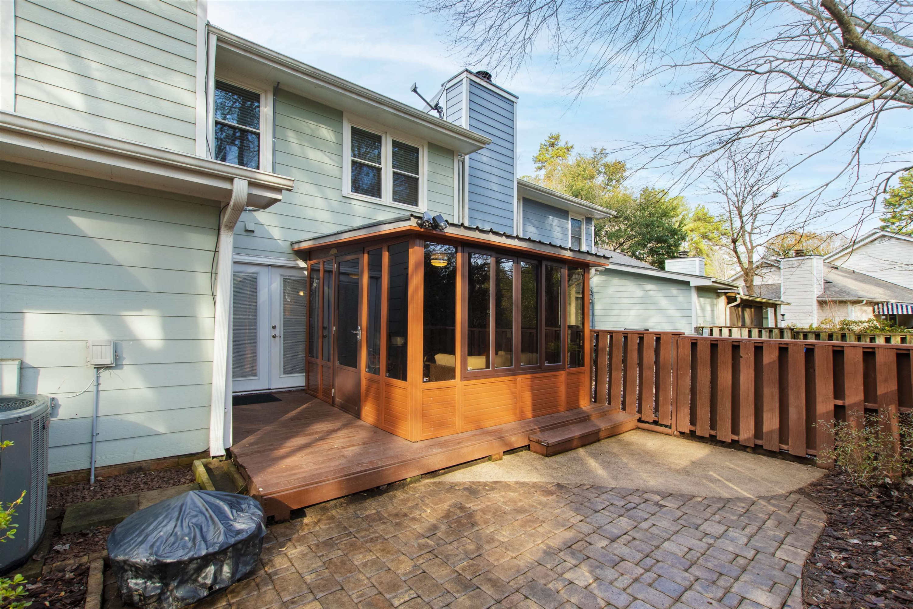 6424 Meadow View Drive