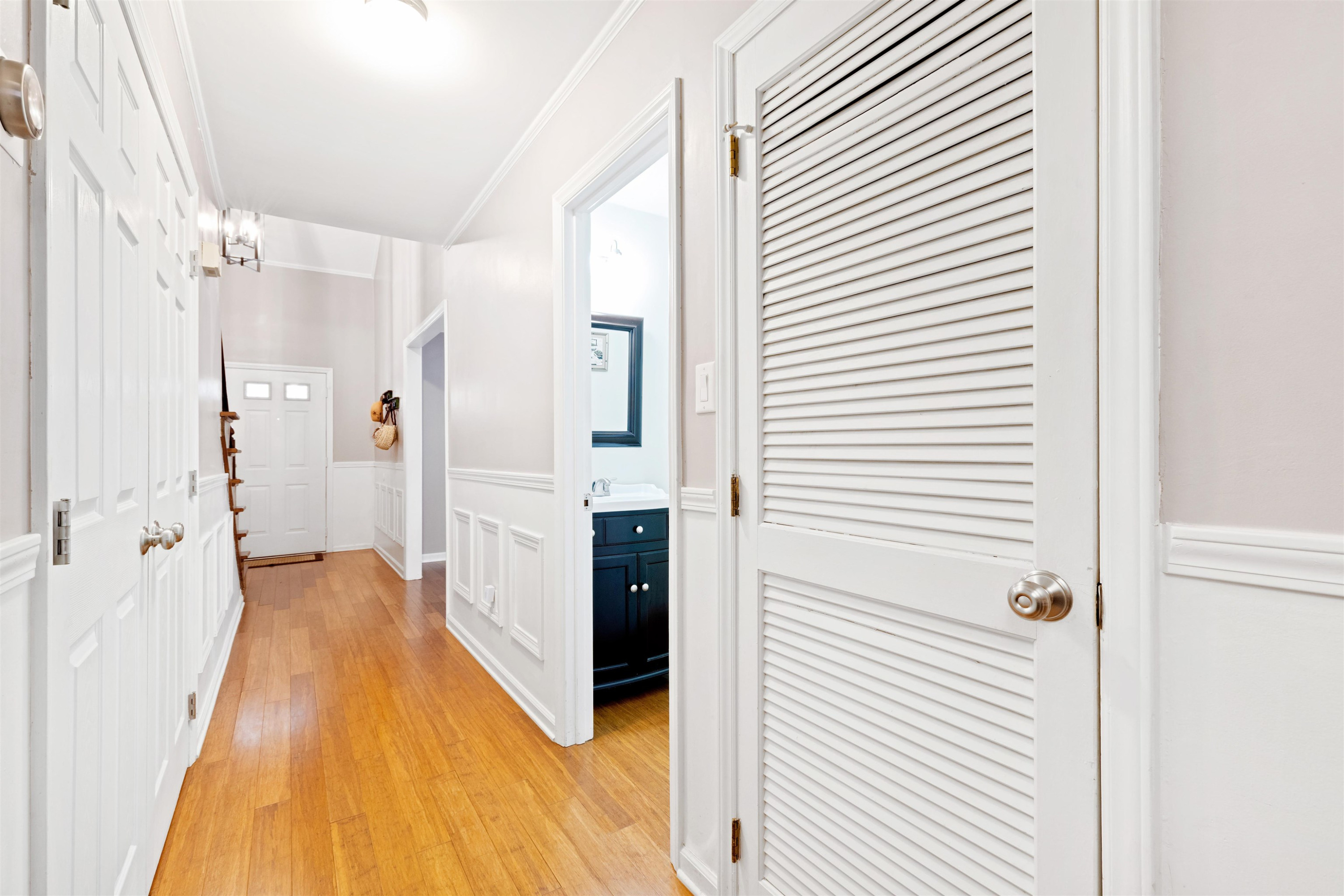 6424 Meadow View Drive