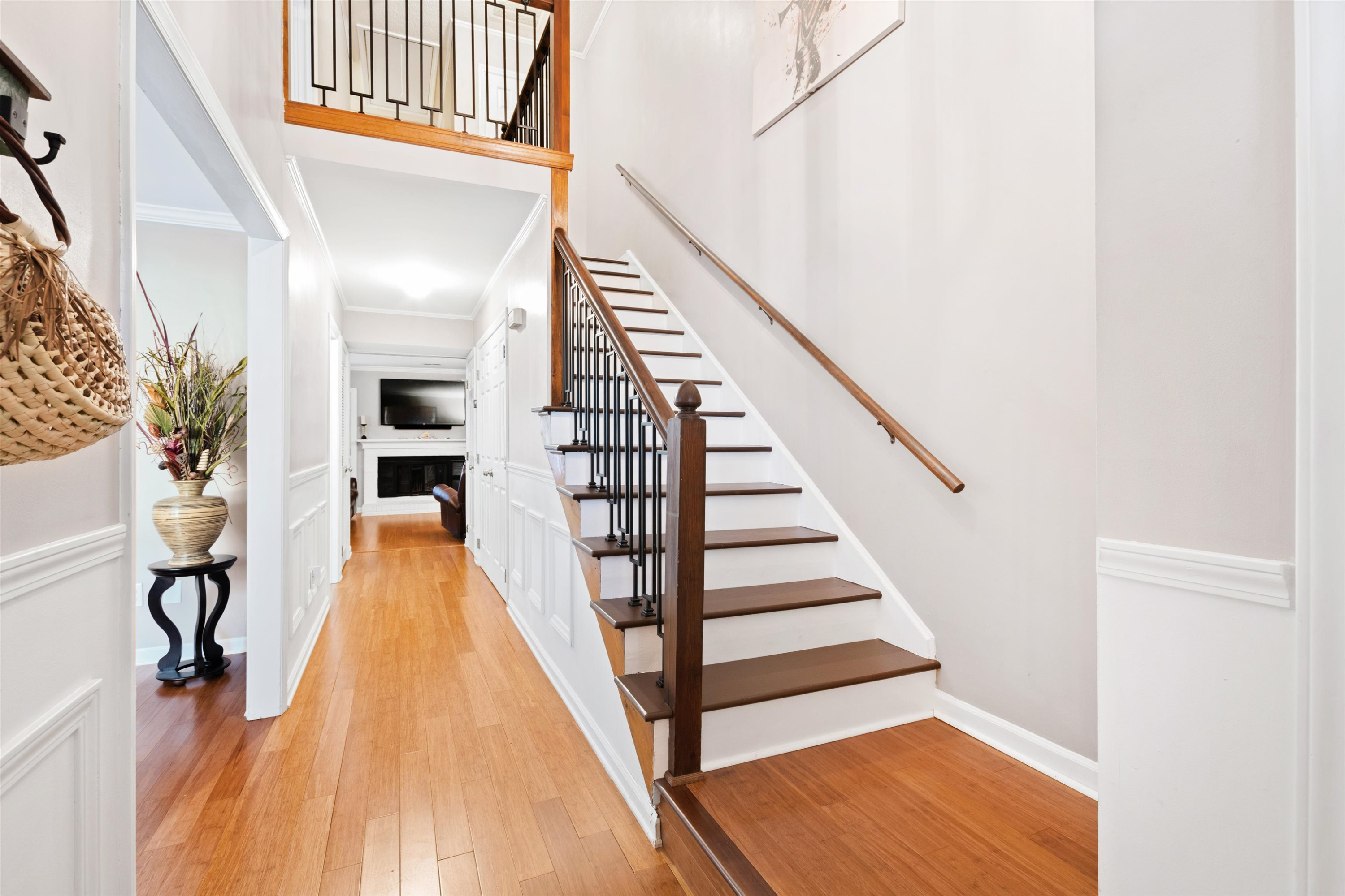 6424 Meadow View Drive
