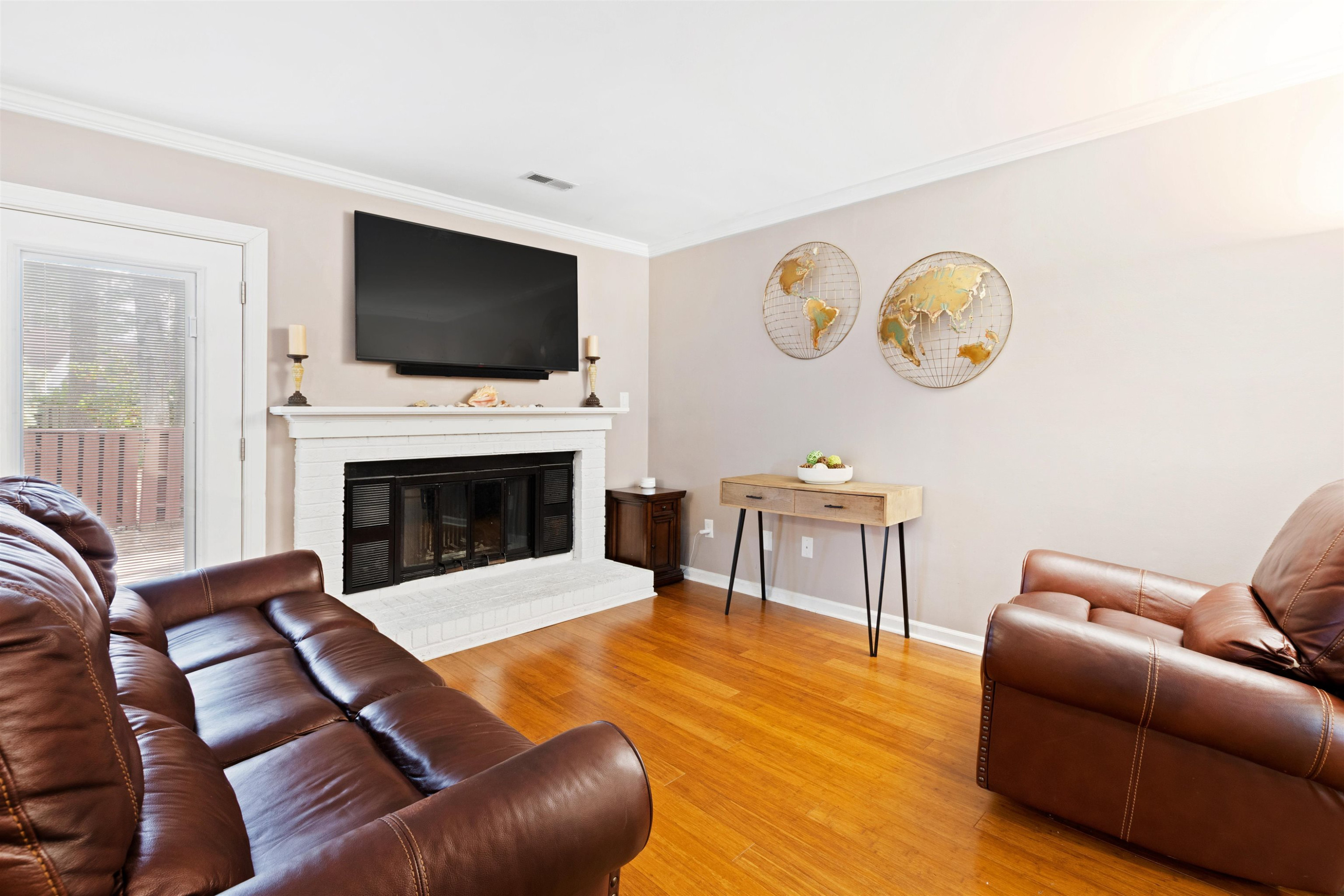 6424 Meadow View Drive