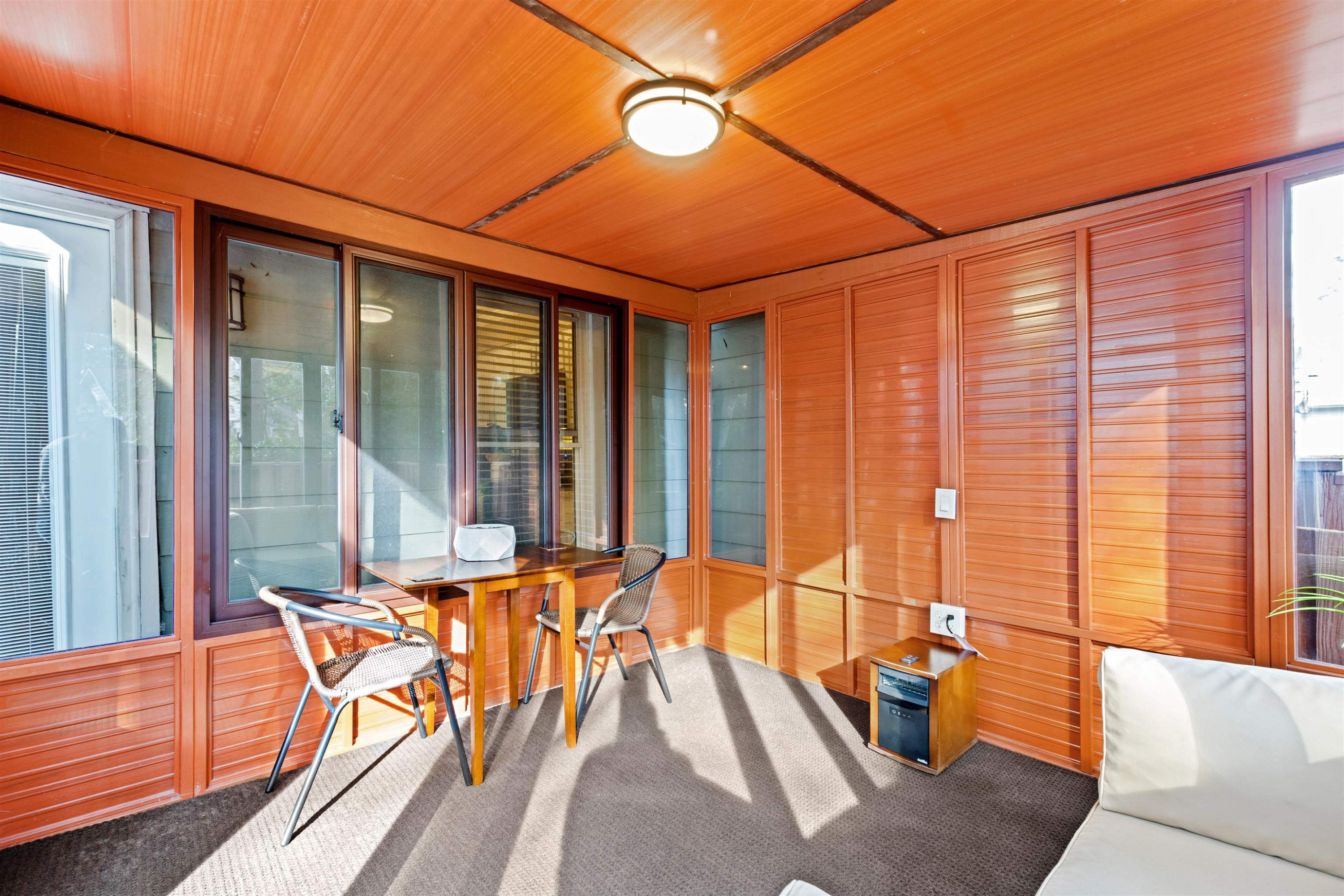6424 Meadow View Drive