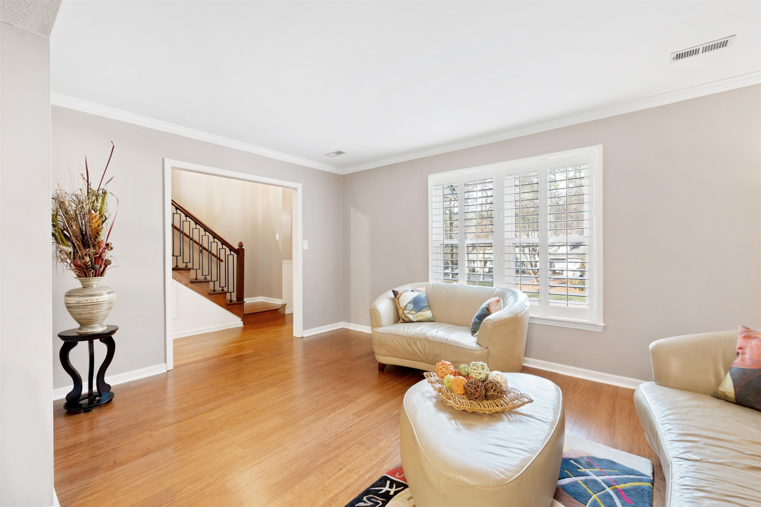 6424 Meadow View Drive