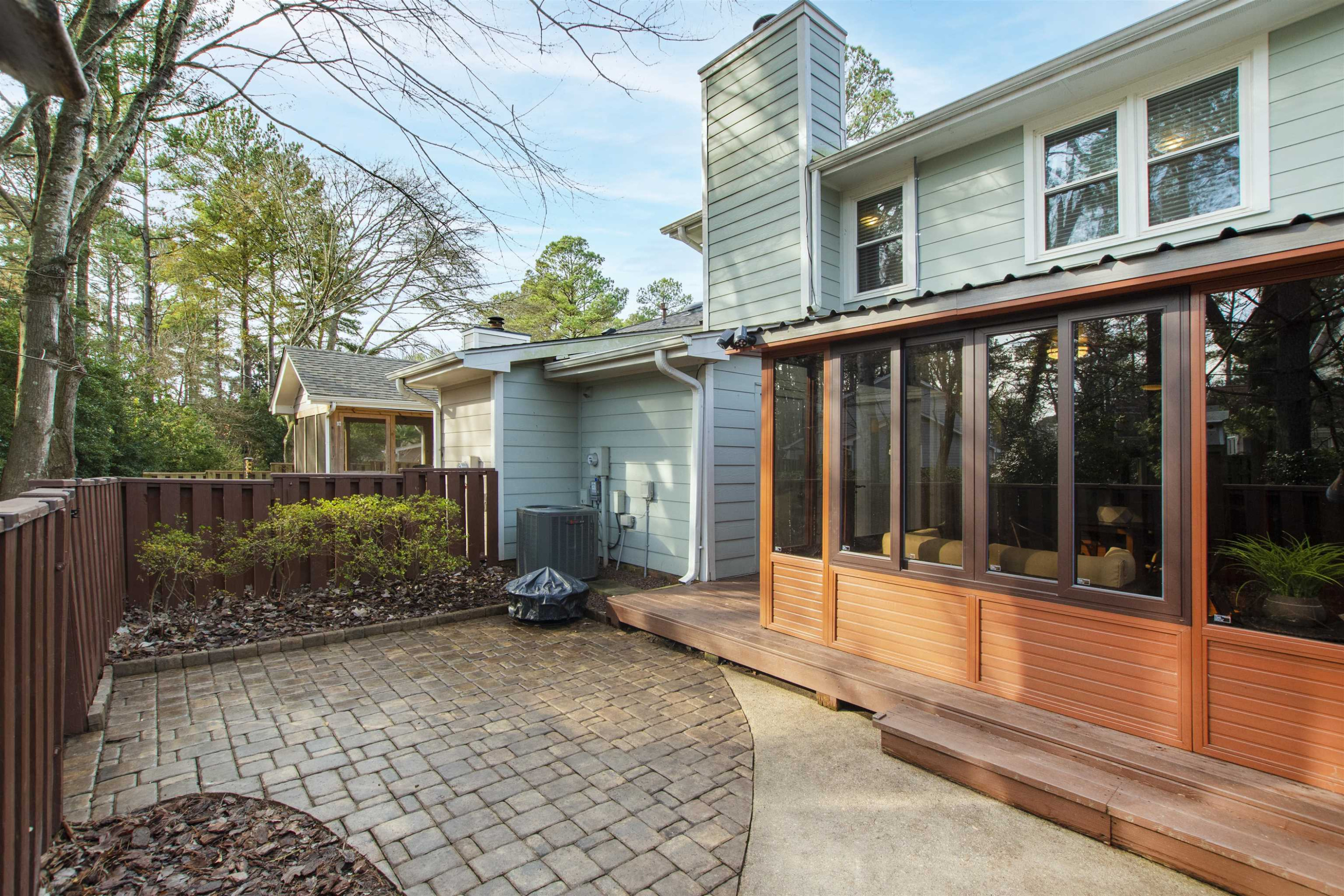 6424 Meadow View Drive