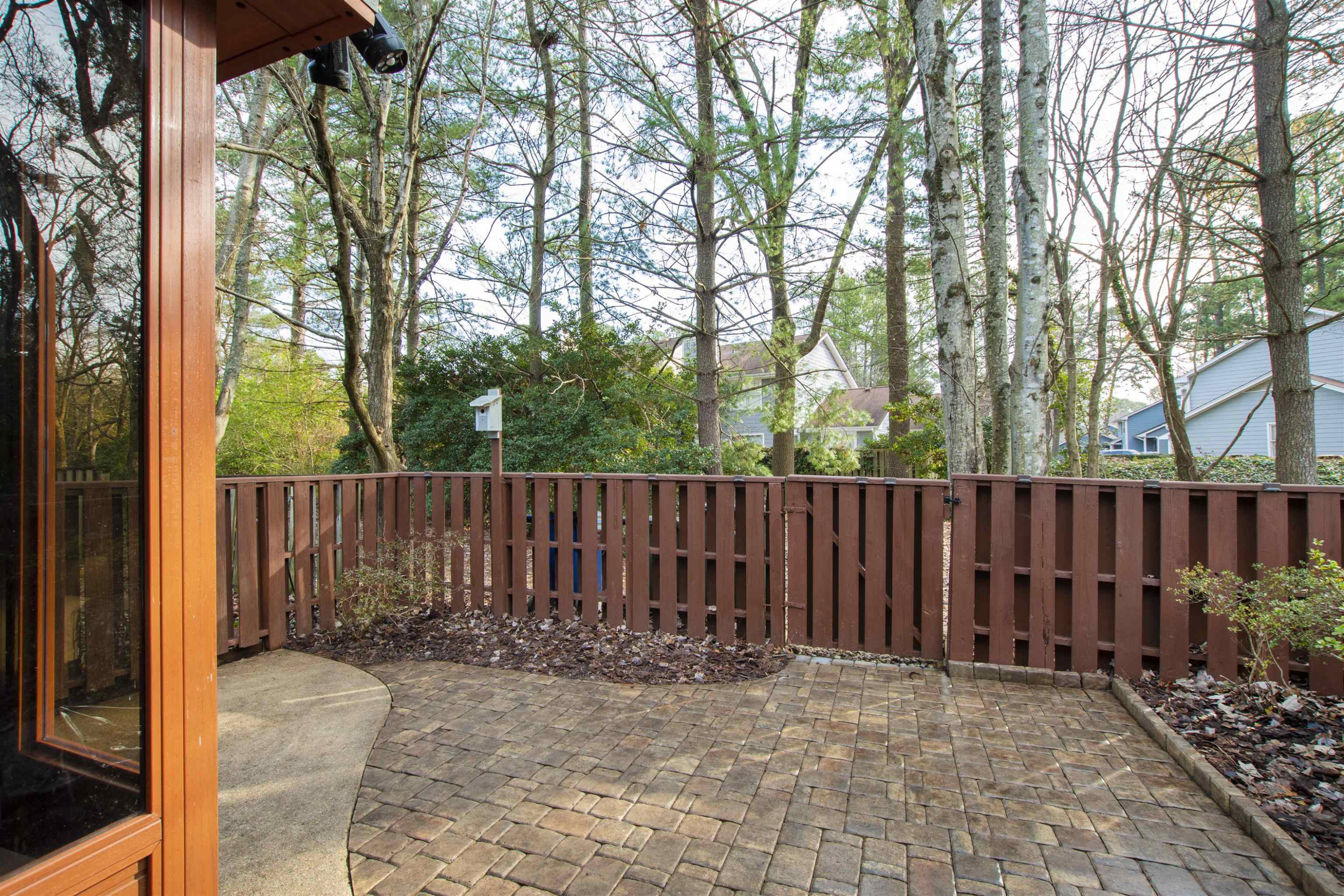 6424 Meadow View Drive