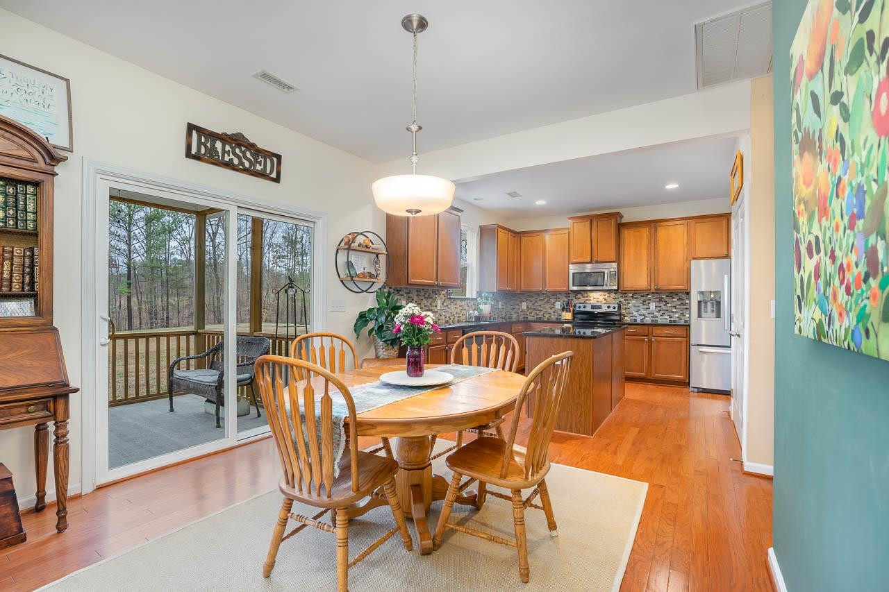 422 Glenview Lane