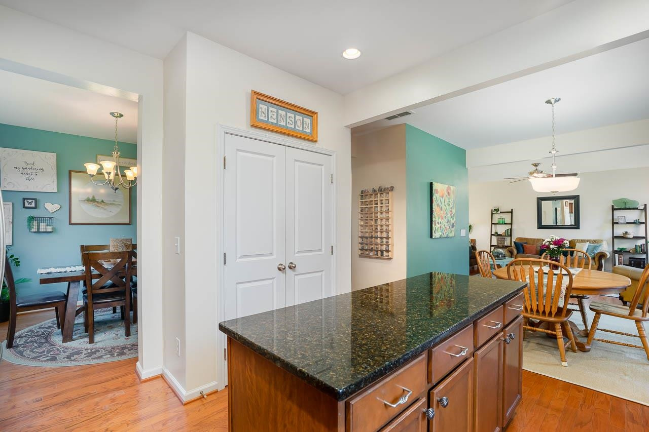 422 Glenview Lane