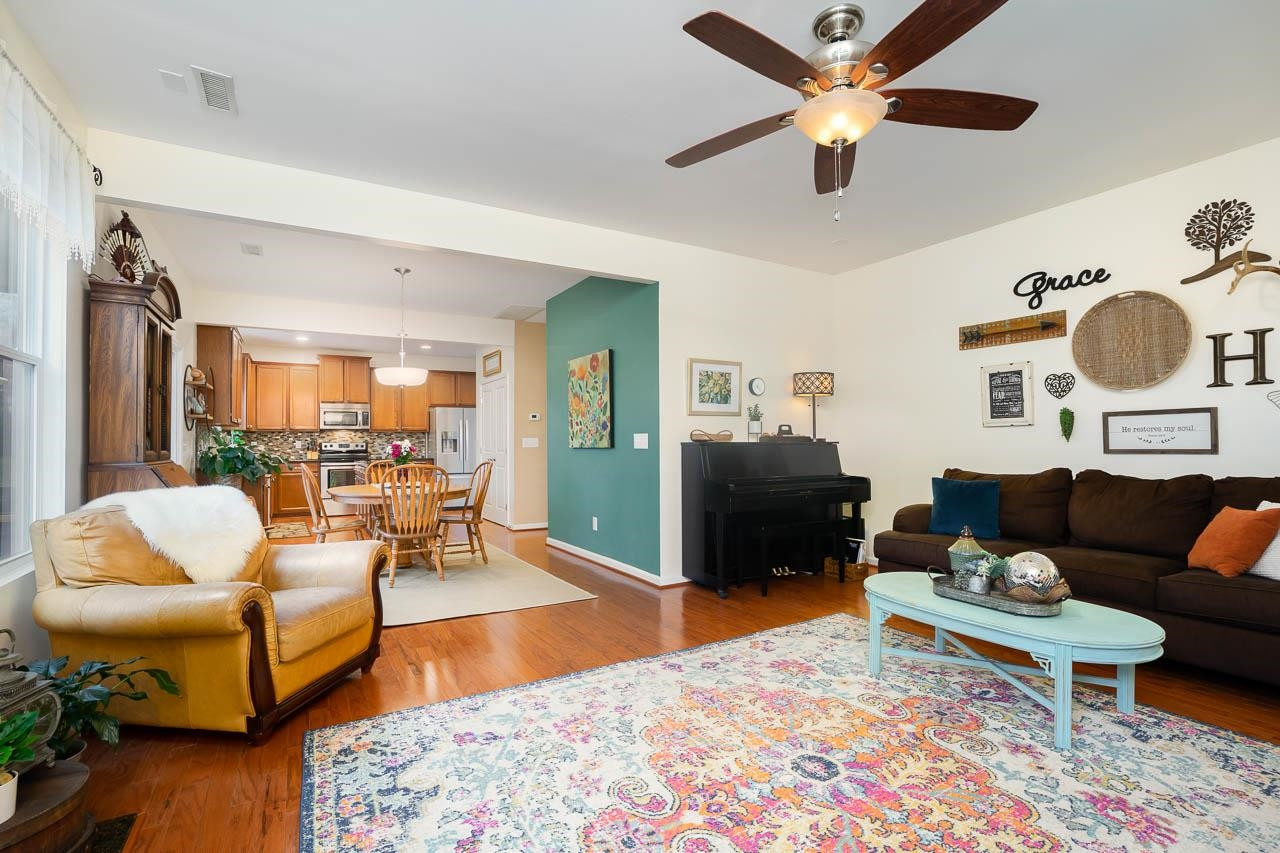 422 Glenview Lane