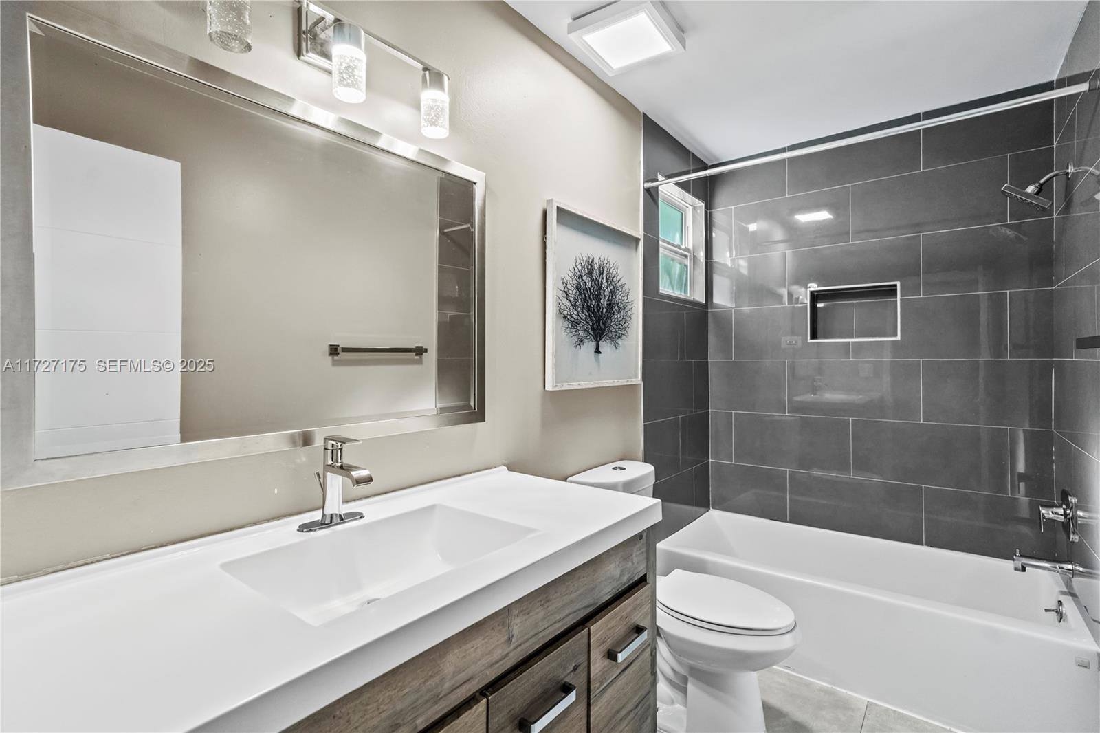 272 NW 118th Drive