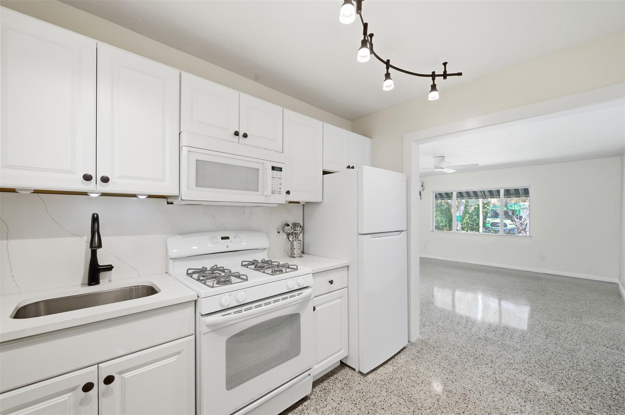 1614 NE 7th Street
