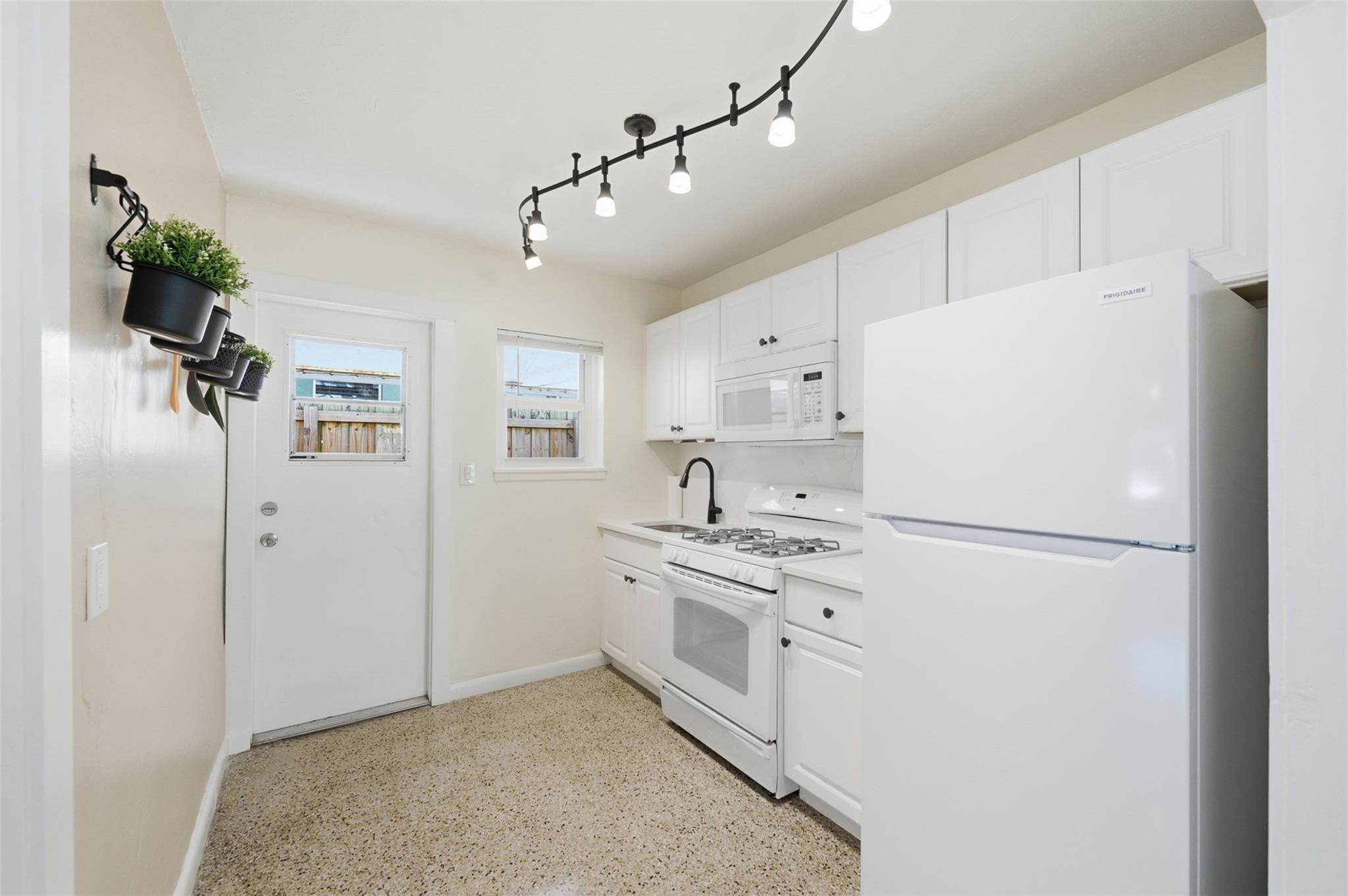1614 NE 7th Street